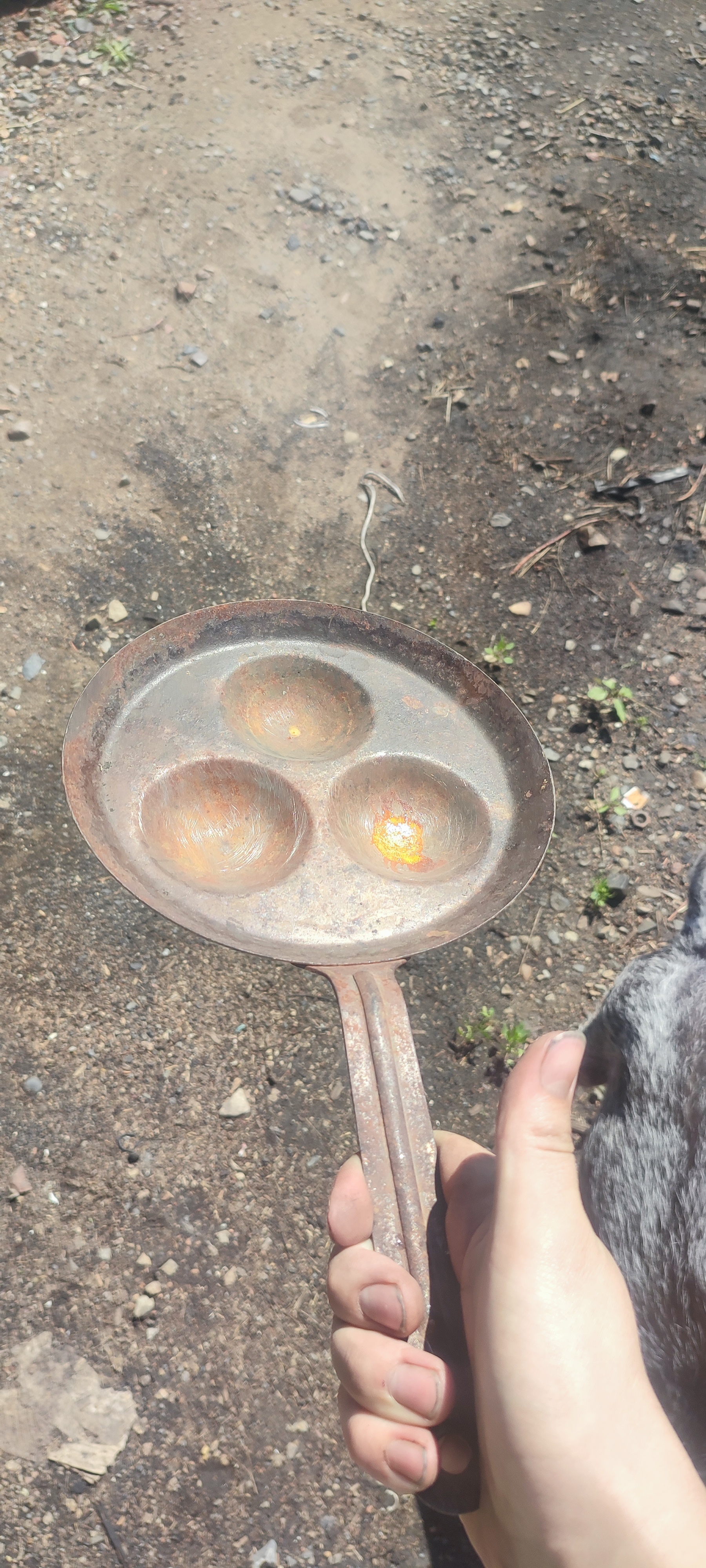 While rummaging around in the barn at the dacha I found a frying pan, but it was unusual. Who knows why - Kitchen, Kitchenware, Longpost, Question, The photo