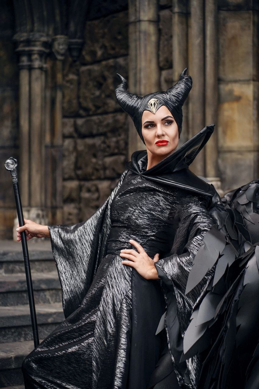 Cosplay Maleficent - beauty, Vertical video, Girls, Cosplay, The photo, Cosplayers, Walt disney company, Costume, Lock, PHOTOSESSION, Fashion model, Longpost