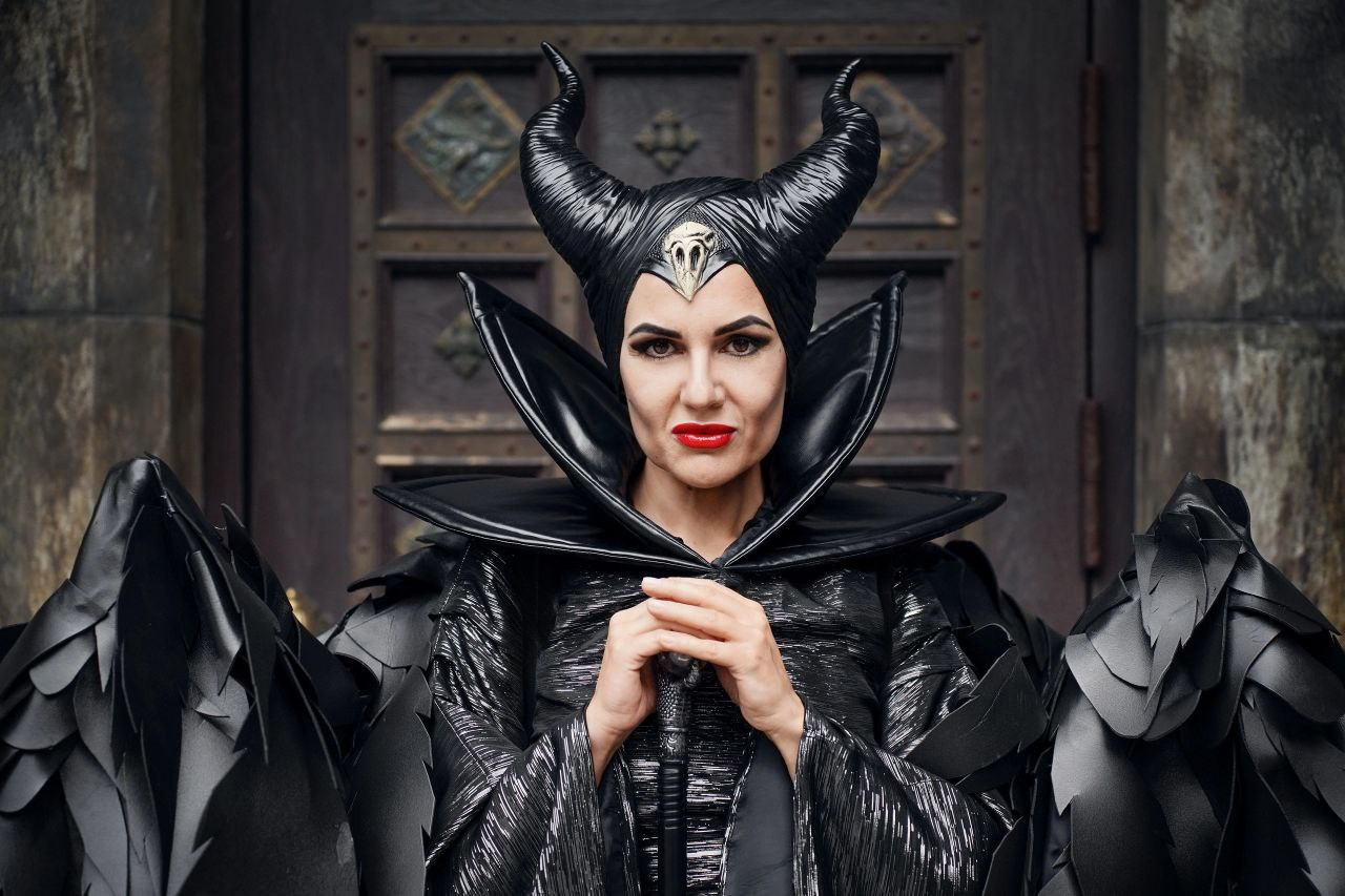 Cosplay Maleficent - beauty, Vertical video, Girls, Cosplay, The photo, Cosplayers, Walt disney company, Costume, Lock, PHOTOSESSION, Fashion model, Longpost