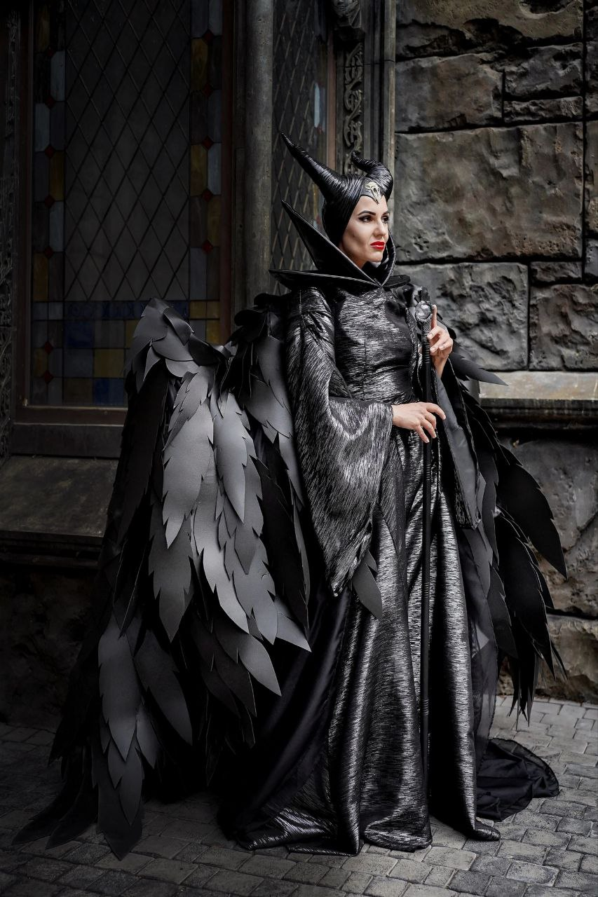 Cosplay Maleficent - beauty, Vertical video, Girls, Cosplay, The photo, Cosplayers, Walt disney company, Costume, Lock, PHOTOSESSION, Fashion model, Longpost