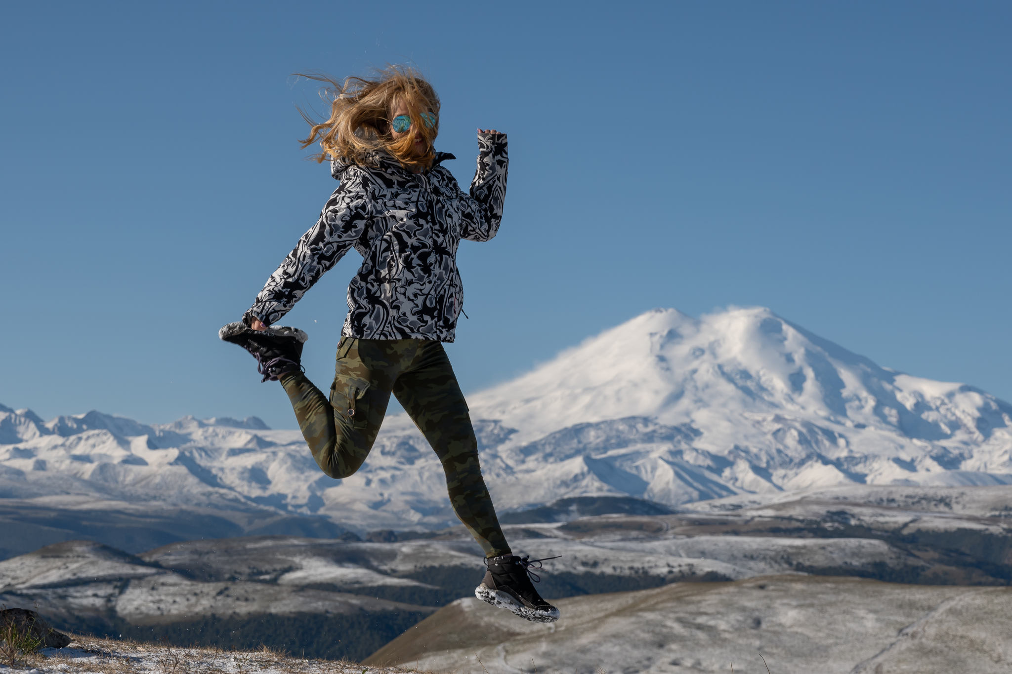 September 10, 2023 just outside Kislovodsk. Snow o_O!!! - My, The mountains, Caucasus mountains, Caucasian Mineral Waters, Elbrus, Snow, Jily-Su, Longpost