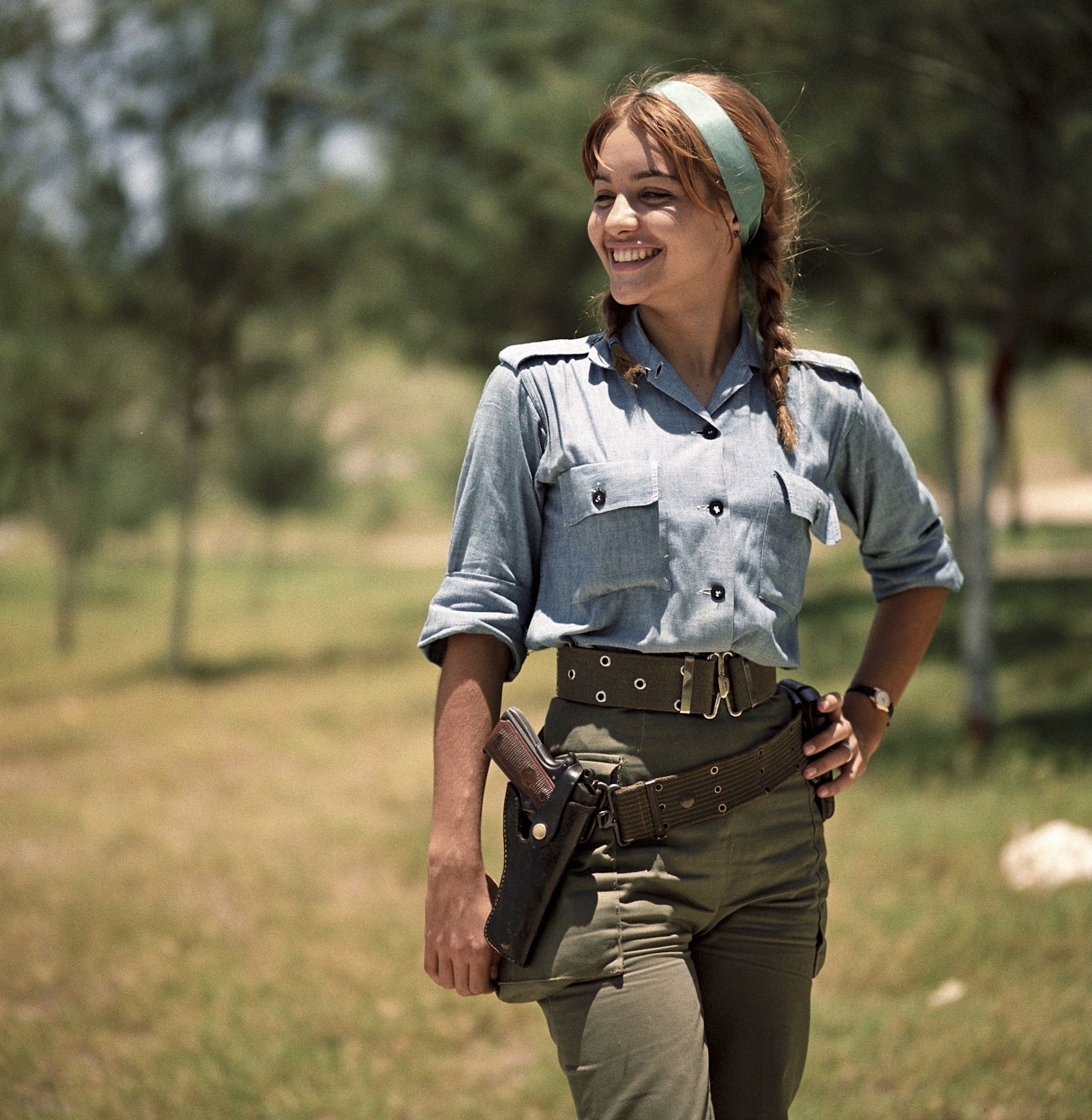 Young woman in the militia, Havana, Cuba, 1964 - Girls, The photo, Cuba