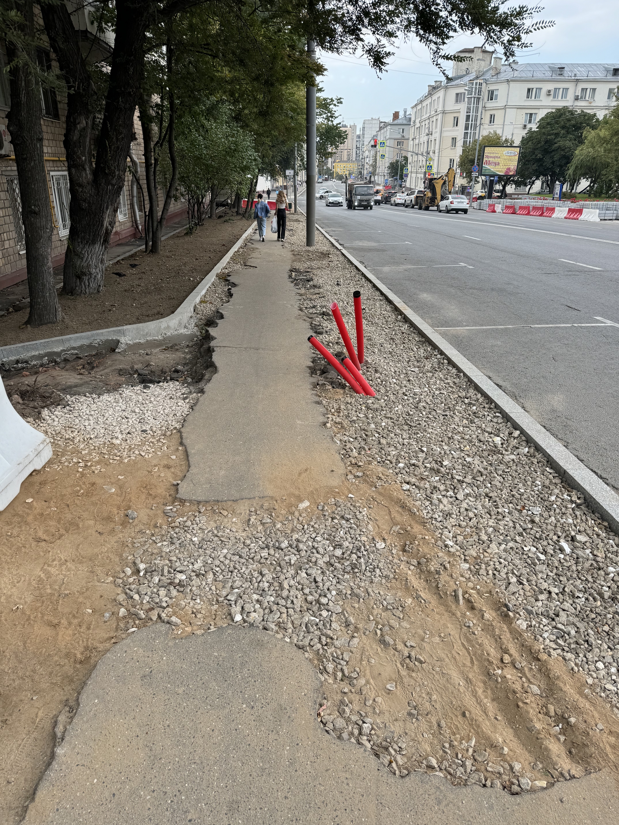 All spring and summer, asphalt and curbs are being changed (or rather, not changed) almost in the center of Moscow! How to influence this? The government doesn’t react, the highway doesn’t care - My, Road repair, Tired of, Longpost