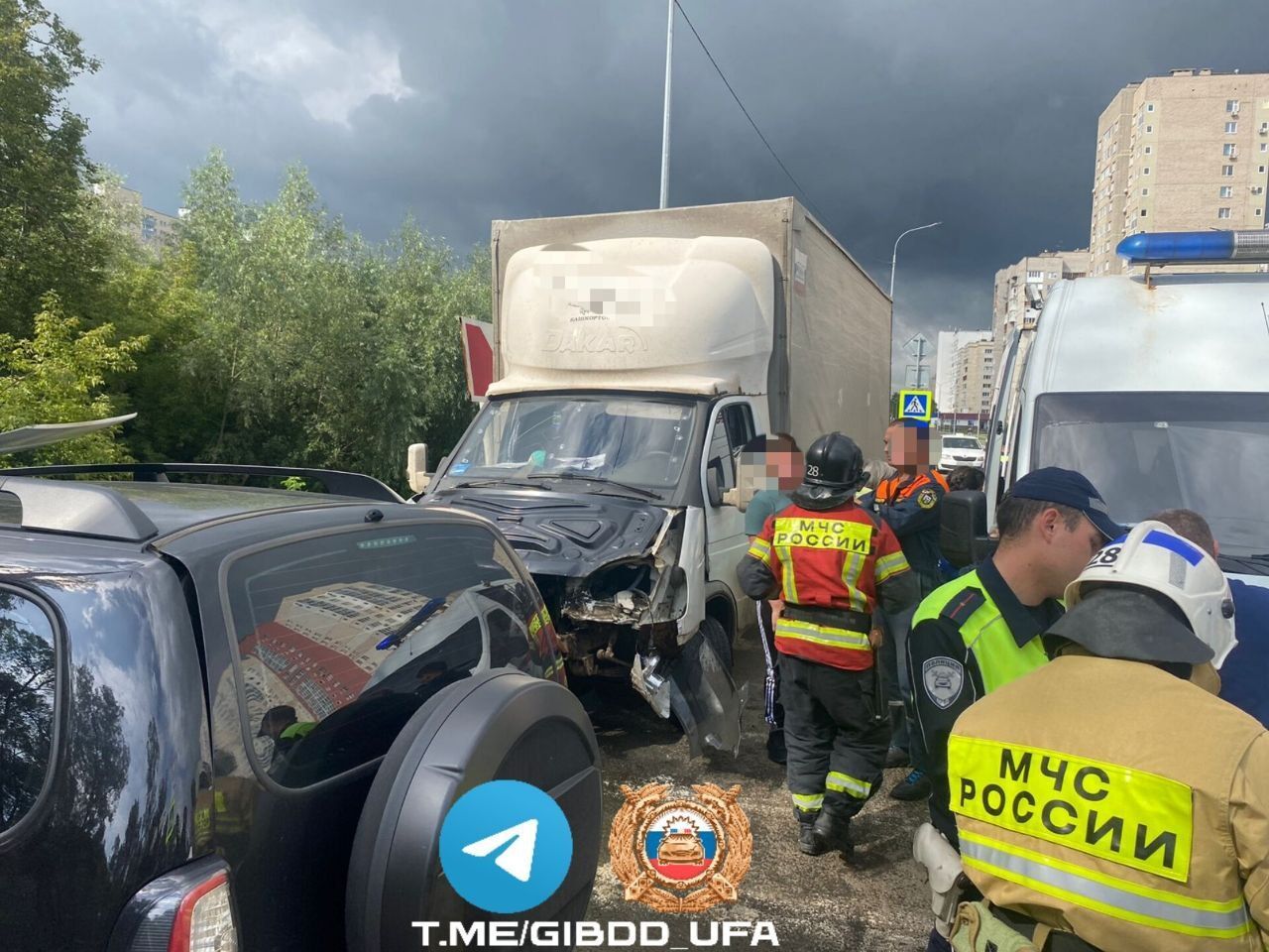 Ufa Inors: accident on Lesunov - Road accident, Ufa, Inors, Video, Soundless, Vertical video, Telegram (link), Yaplakal (link), Longpost