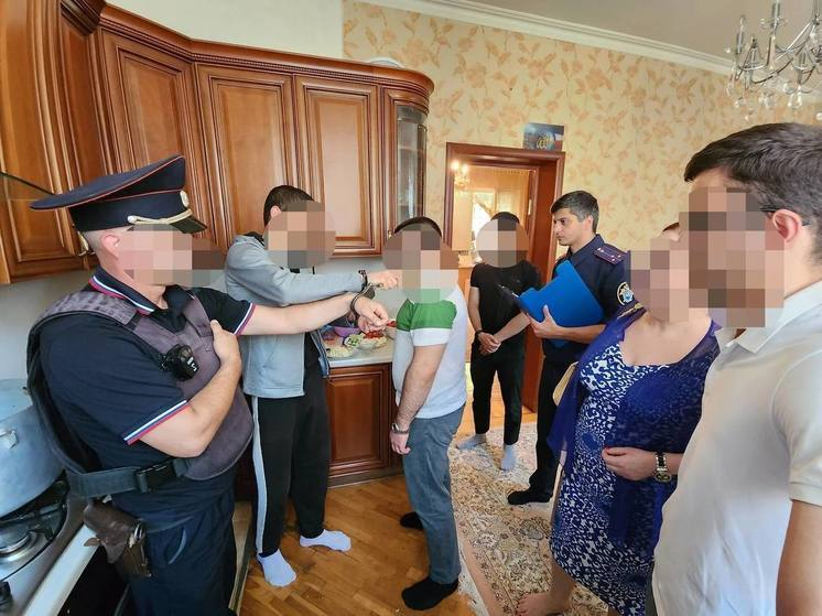 A Dagestani man stabbed and shot in the head his older brother, who slapped him on the head - Negative, Attack, Conflict, The crime, Murder, Brothers, Dagestan, Расследование, Punishment, Knife, The photo