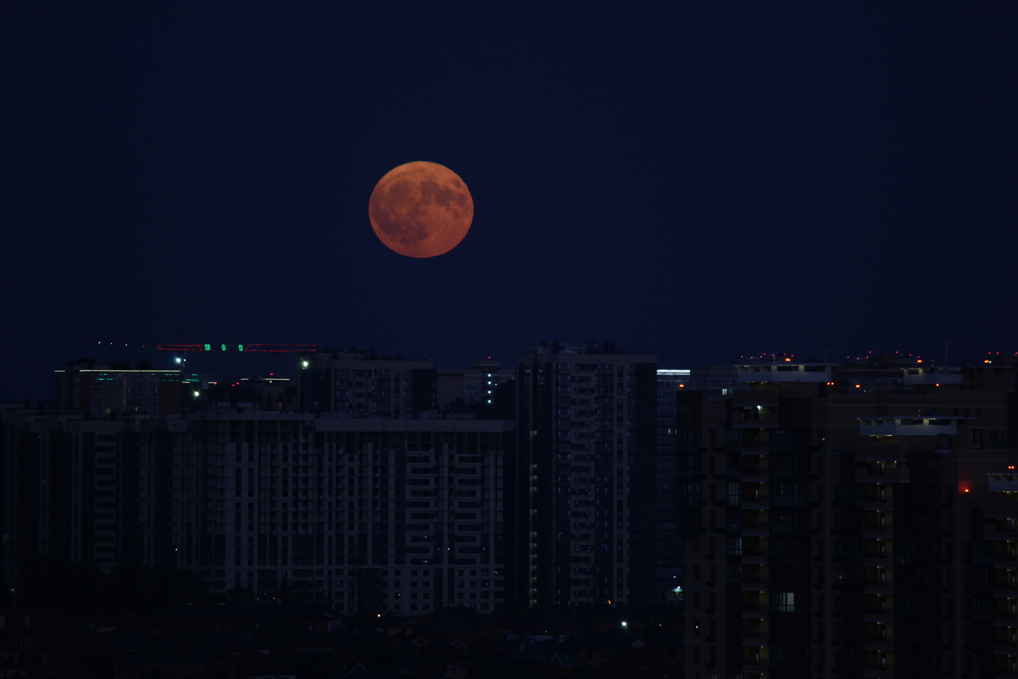 Сегодня суперлуние осетровая луна - Моё, Полнолуние, Суперлуние, Краснодар, Фотография, Длиннопост, Ночь