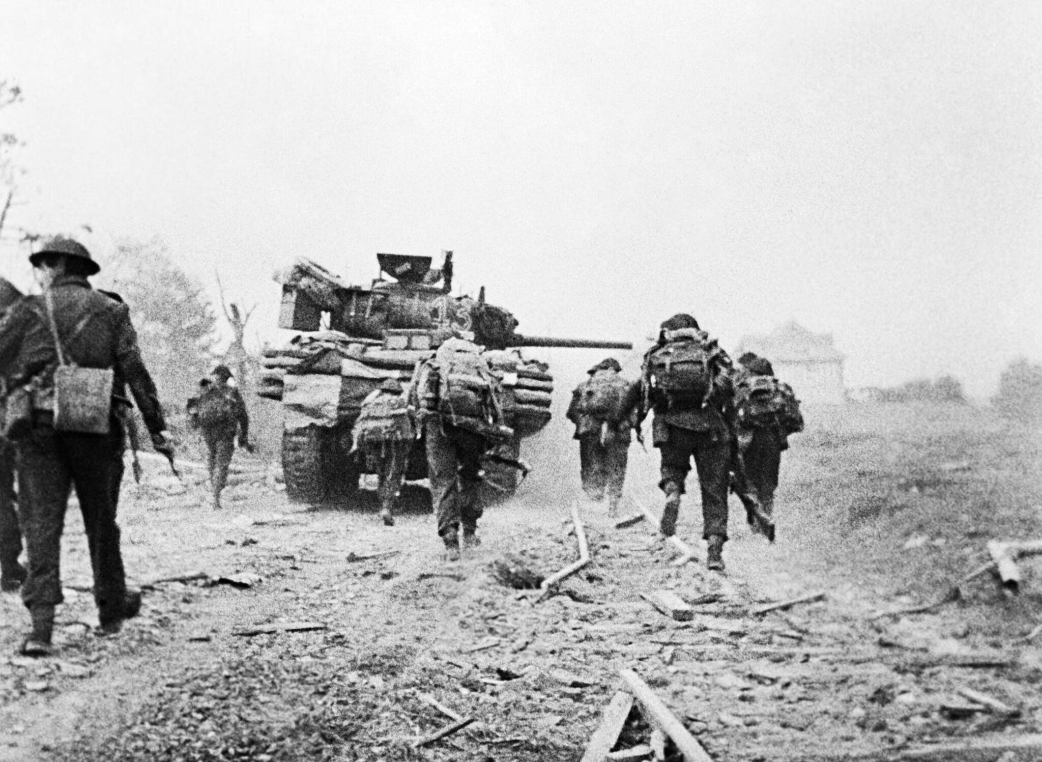 Landing in Normandy - Military equipment, Tanks, Armament, The Second World War, The photo, Old photo, Normandy landings, Military history, The soldiers, Historical photo, France, Normandy