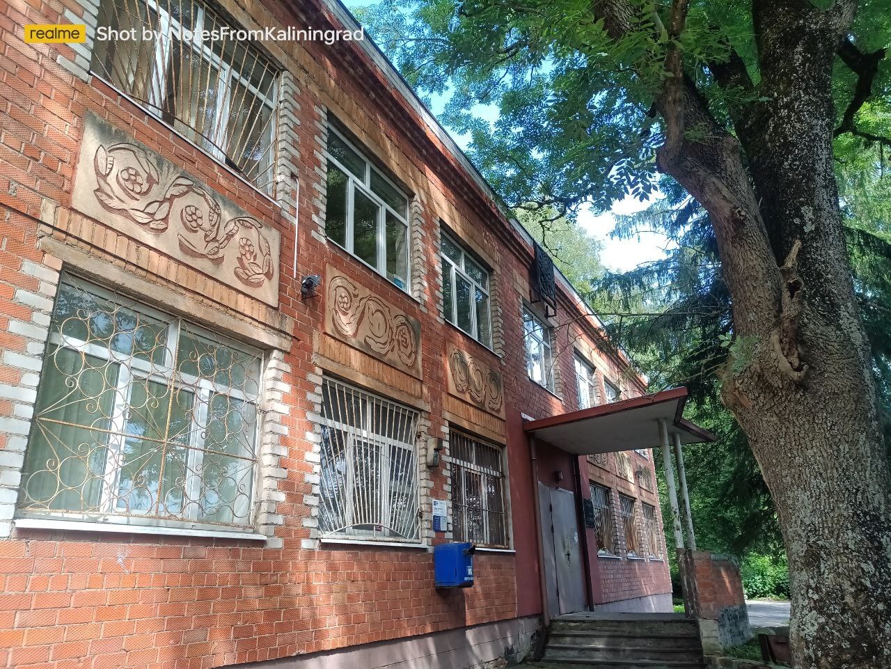 The former administration building of the fur farming State Farm Prozorovsky - My, Kaliningrad, Kaliningrad region, City walk, Street photography, The photo, Architecture, Longpost