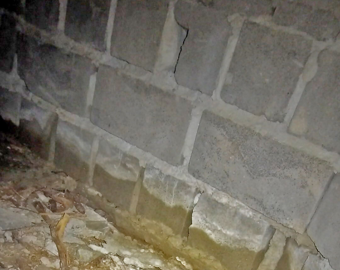 Gas block. He stood and stood and... whack! How I inspected a three-story aerated concrete house worth more than 60 million and why we didn’t buy it - My, Home construction, The property, Building, House, Expertise, Technical supervision, Survey, Aerated concrete, Defect, Longpost