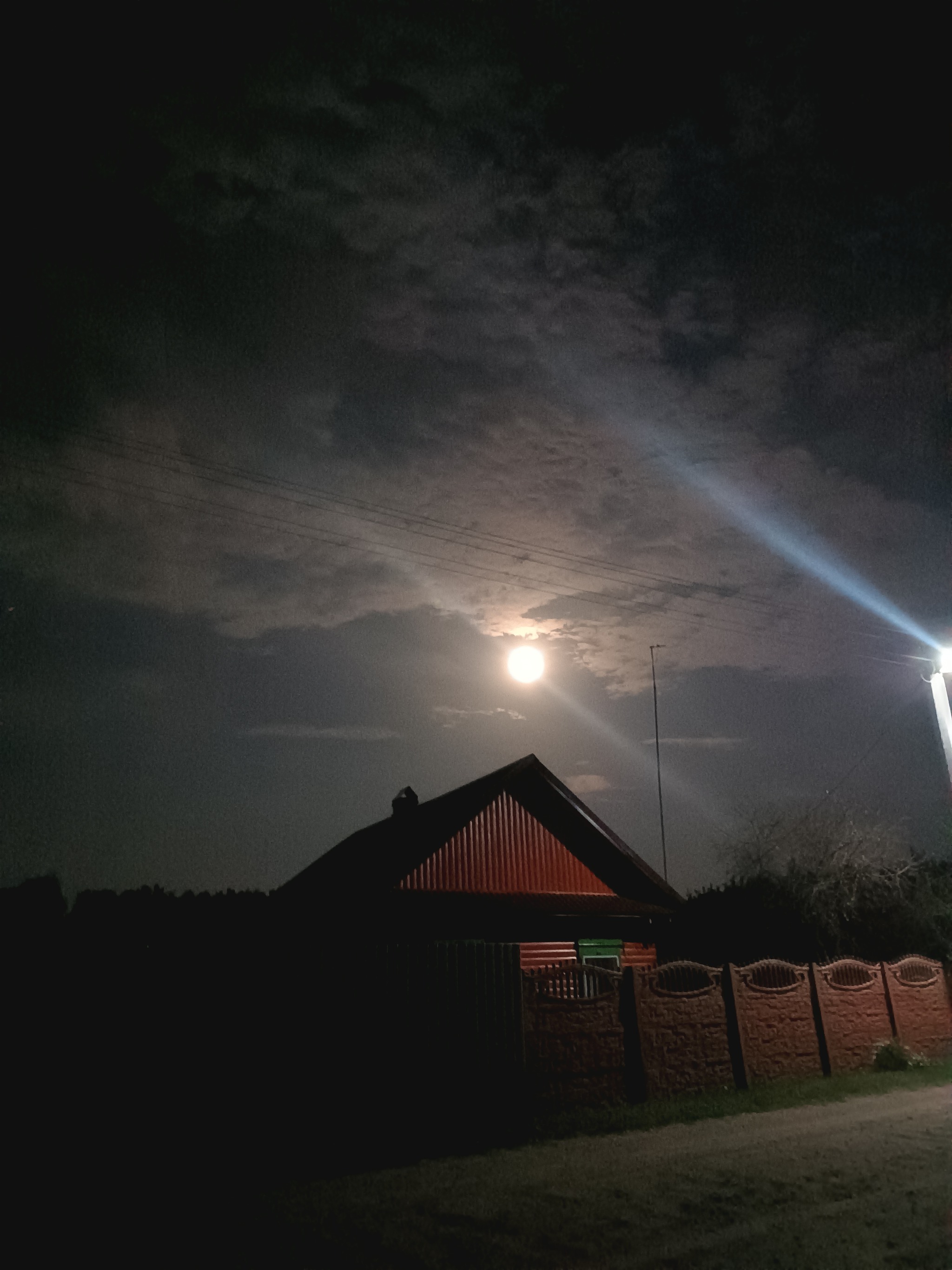 Supermoon - My, moon, Night, Photo on sneaker, Lamp, Longpost, The photo