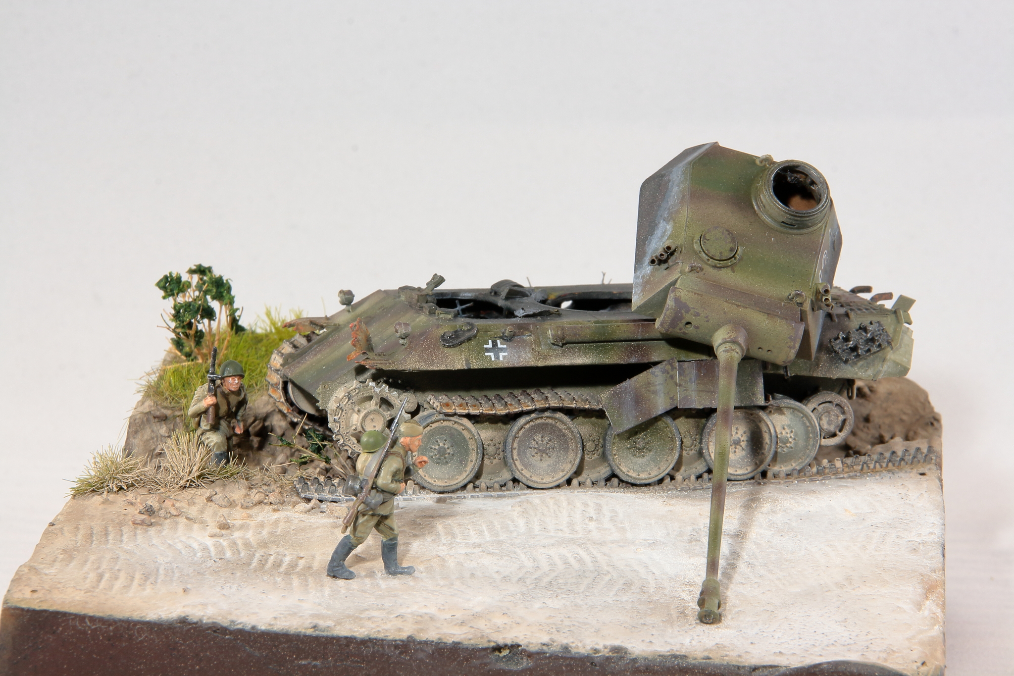 The roads of victory - My, Collecting, Stand modeling, Scale model, Modeling, Military equipment, The Second World War, Panther, Tanks, Diorama, Miniature, Painting miniatures, Longpost