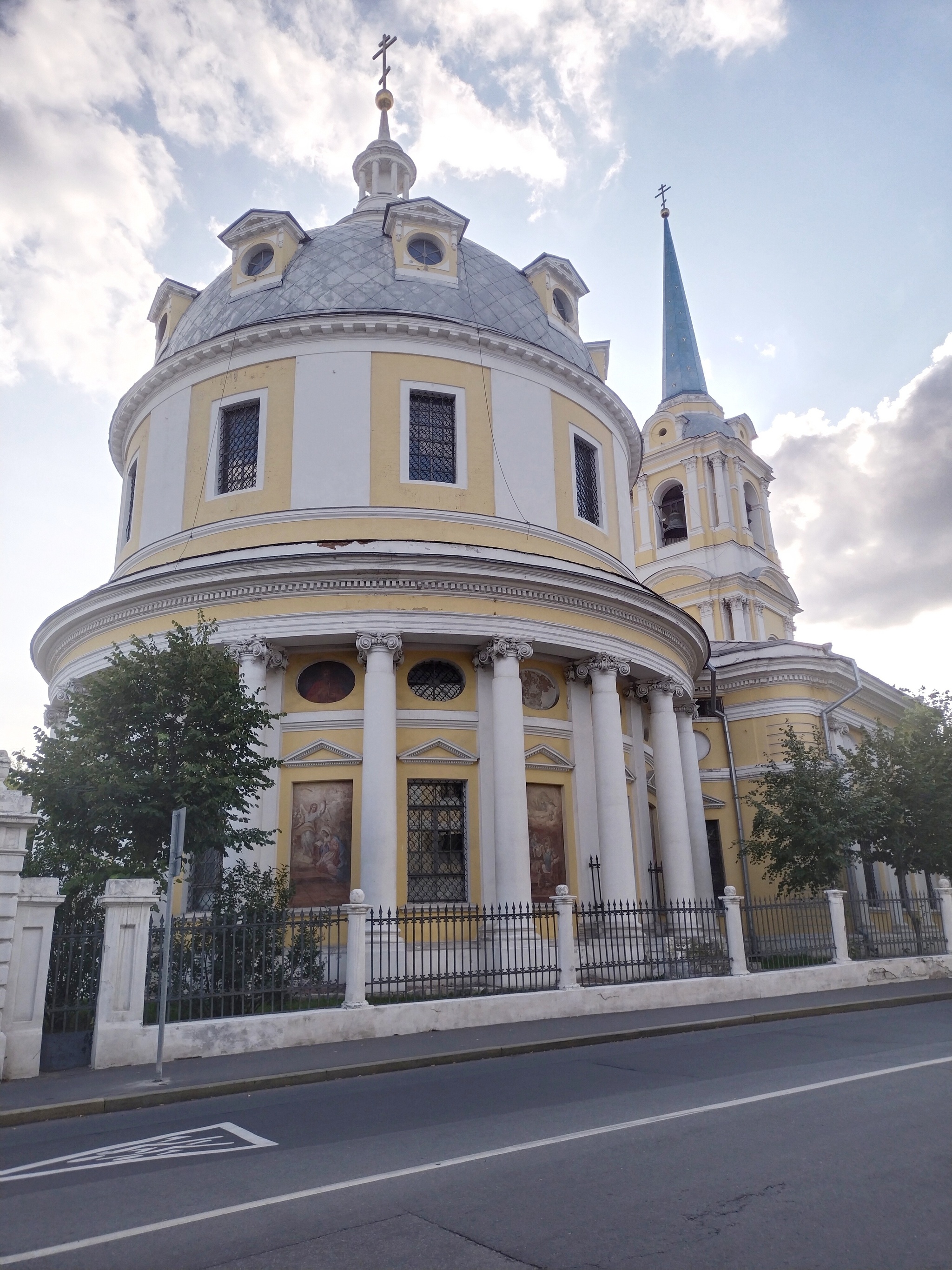 Temple of the Ascension on the Pea Field - My, Temple, Moscow, Church, Mobile photography, Architecture, Longpost