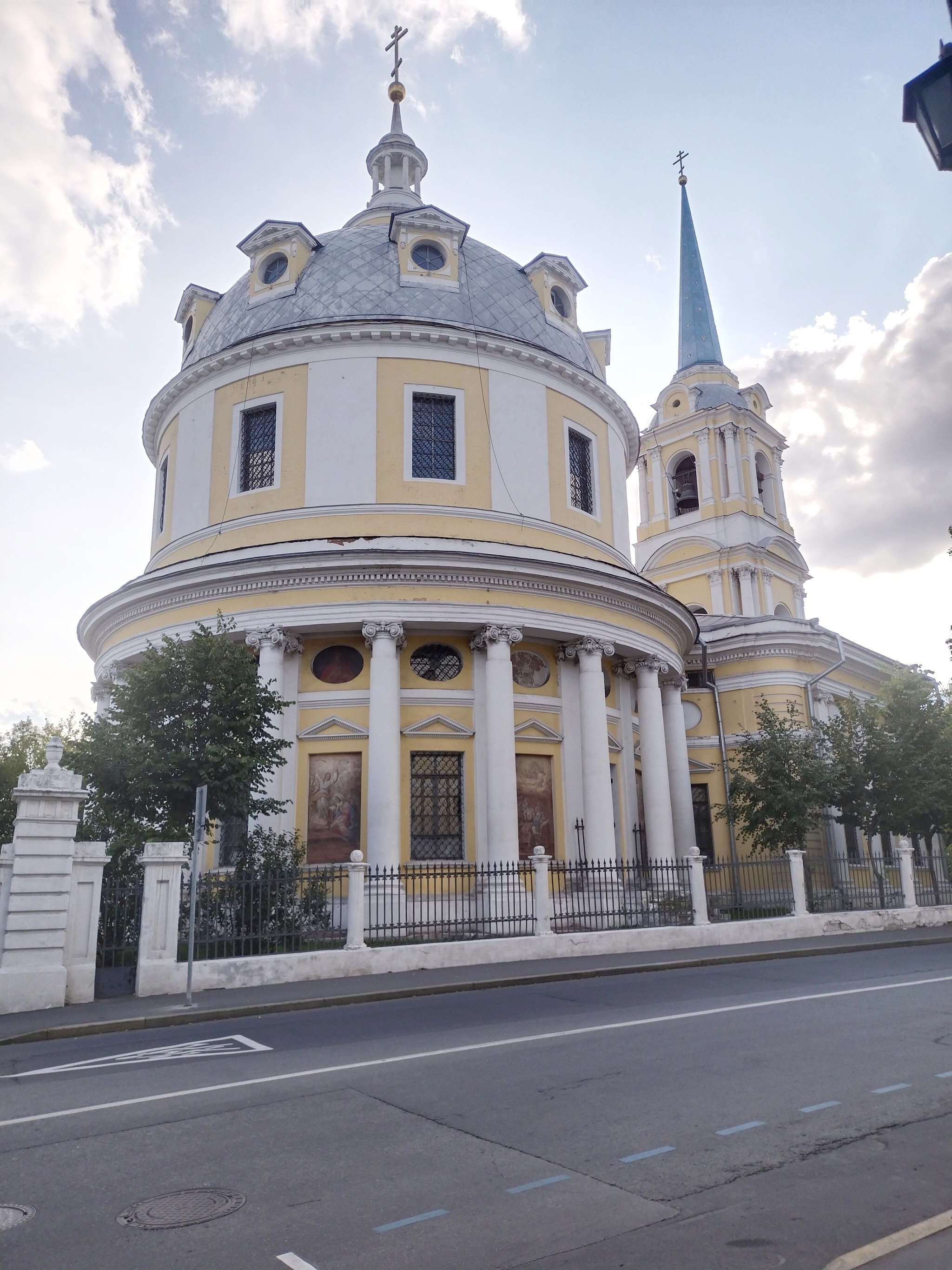 Temple of the Ascension on the Pea Field - My, Temple, Moscow, Church, Mobile photography, Architecture, Longpost