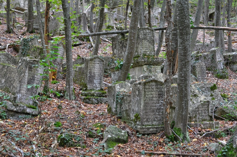 Balta-Temeiz (Karaite cemetery) - My, Crimea, Chufut-Kale, Cemetery, Mat, Longpost