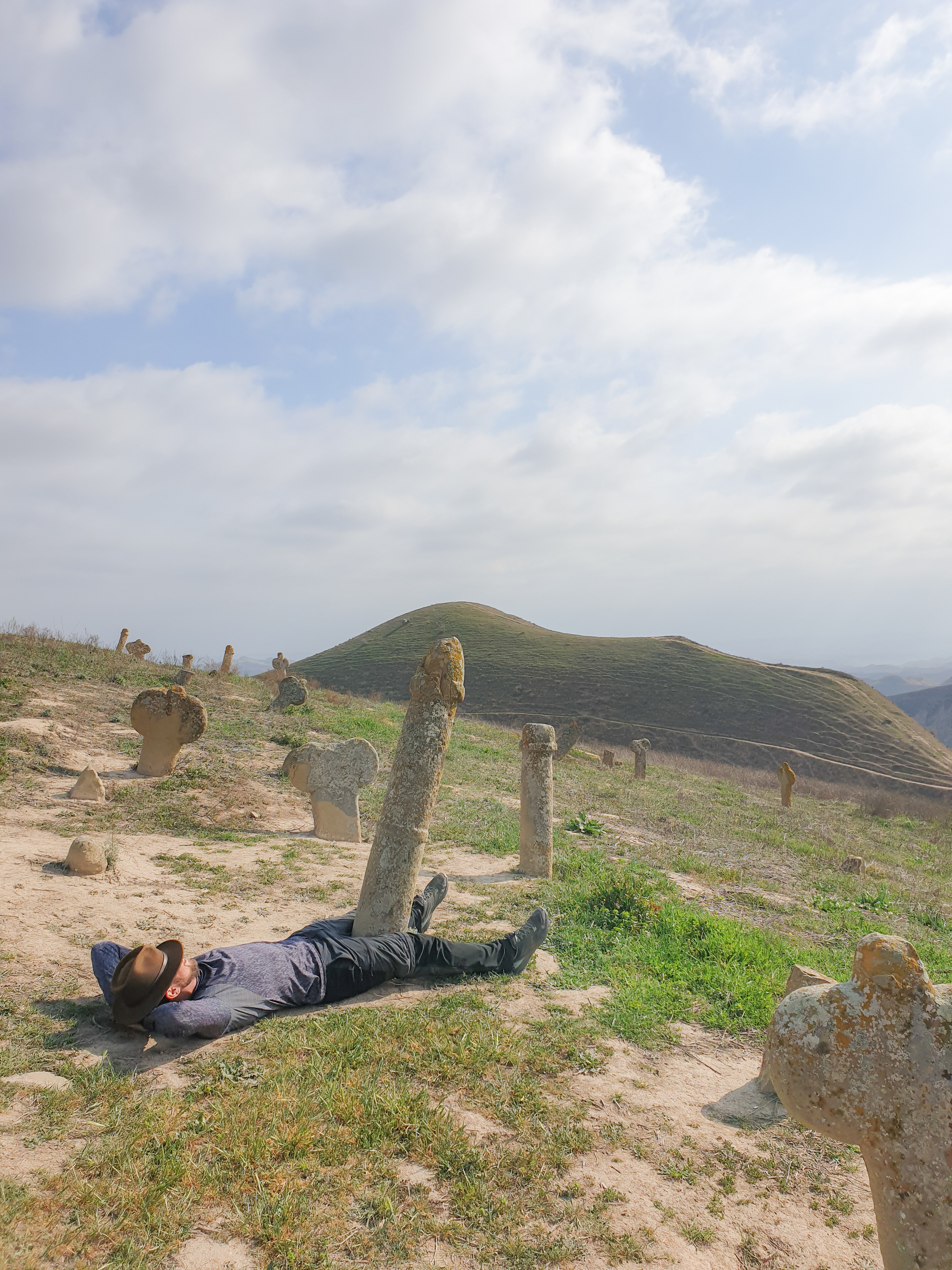 Golestan and Dikpik Cemetery - My, Iran, Travels, Cemetery, Video, Vertical video, Longpost