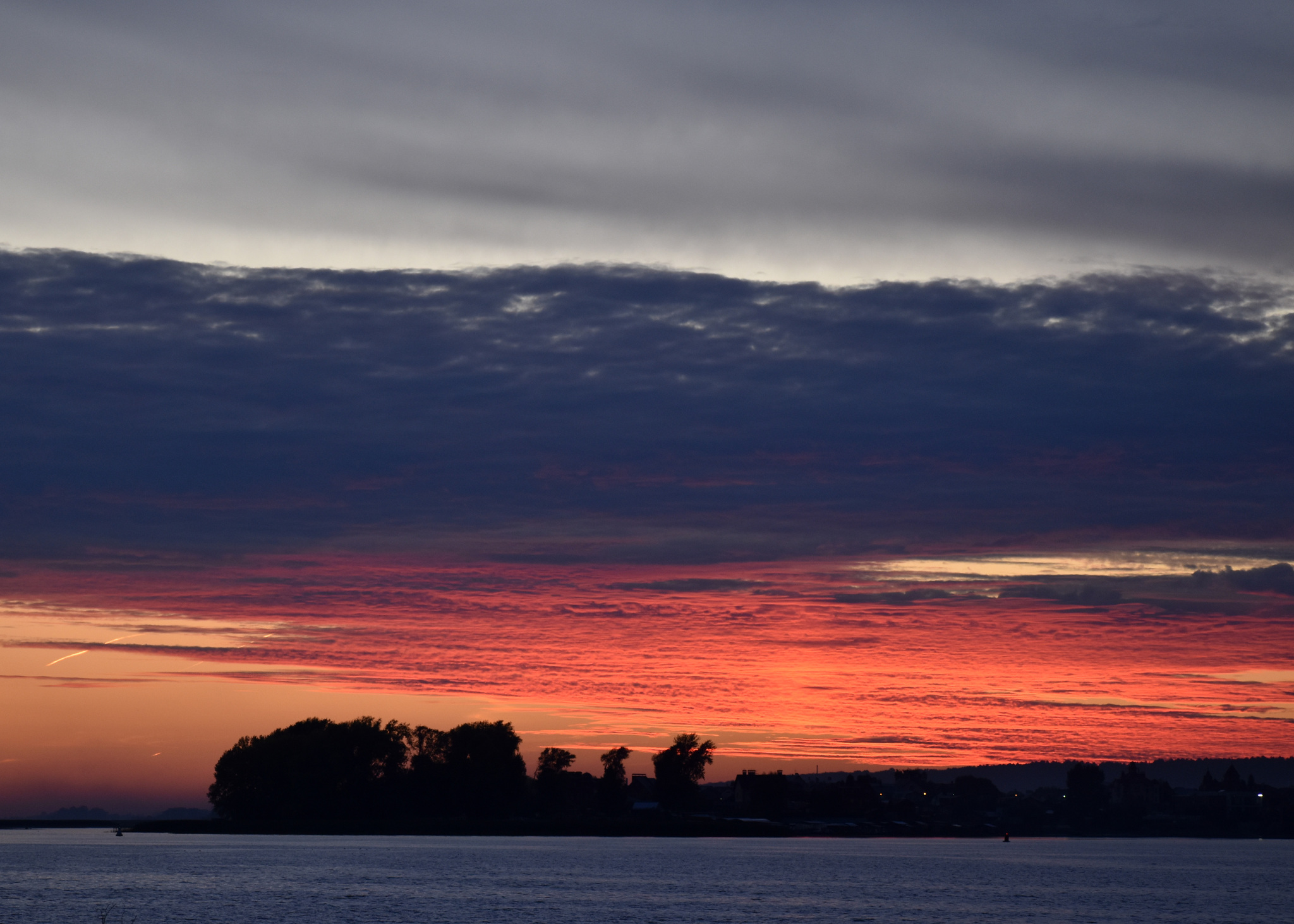 Day of the State Flag of the Russian Federation - My, Sunset, Flag, Flag Day, The photo