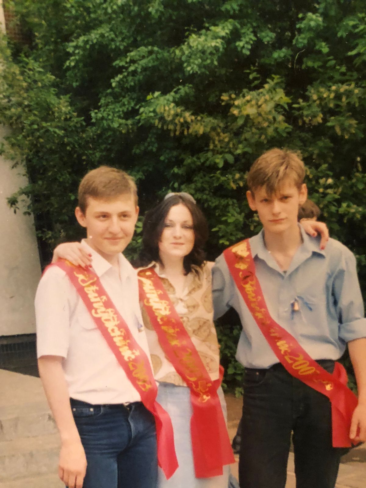 It was 21 years later, I'm the sad guy in the blue shirt - It Was-It Was, A wave of posts, Longpost, Family, Family photo