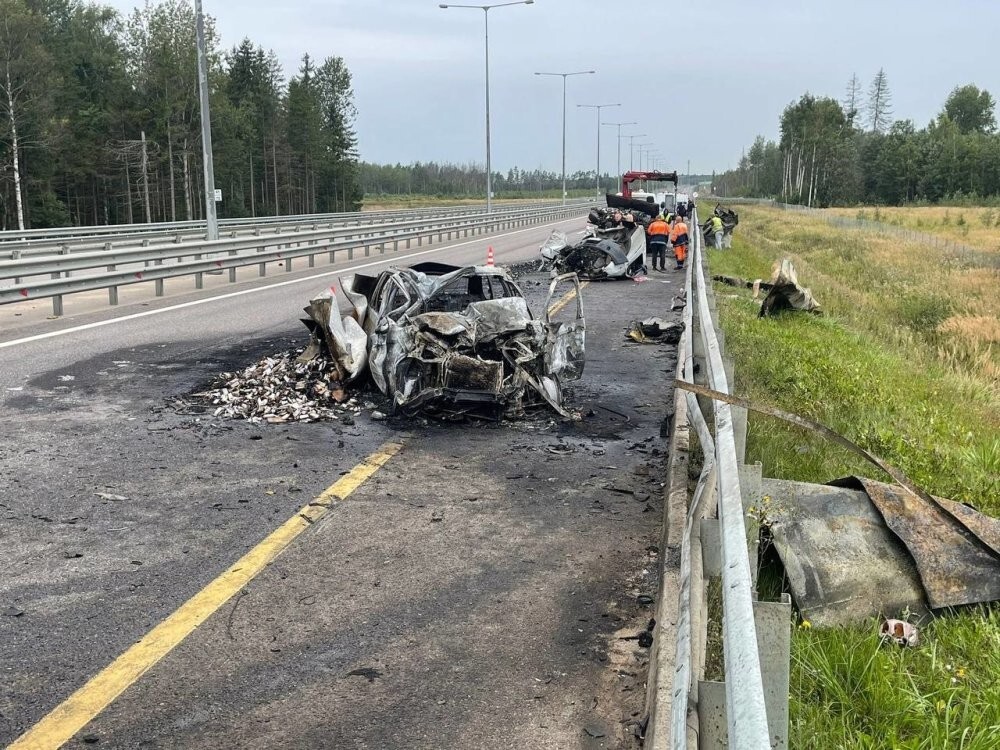 A terrible fiery accident on the M11 toll highway in the Tver region - Road accident, Crash, Auto, Violation of traffic rules, Video, Longpost, Negative