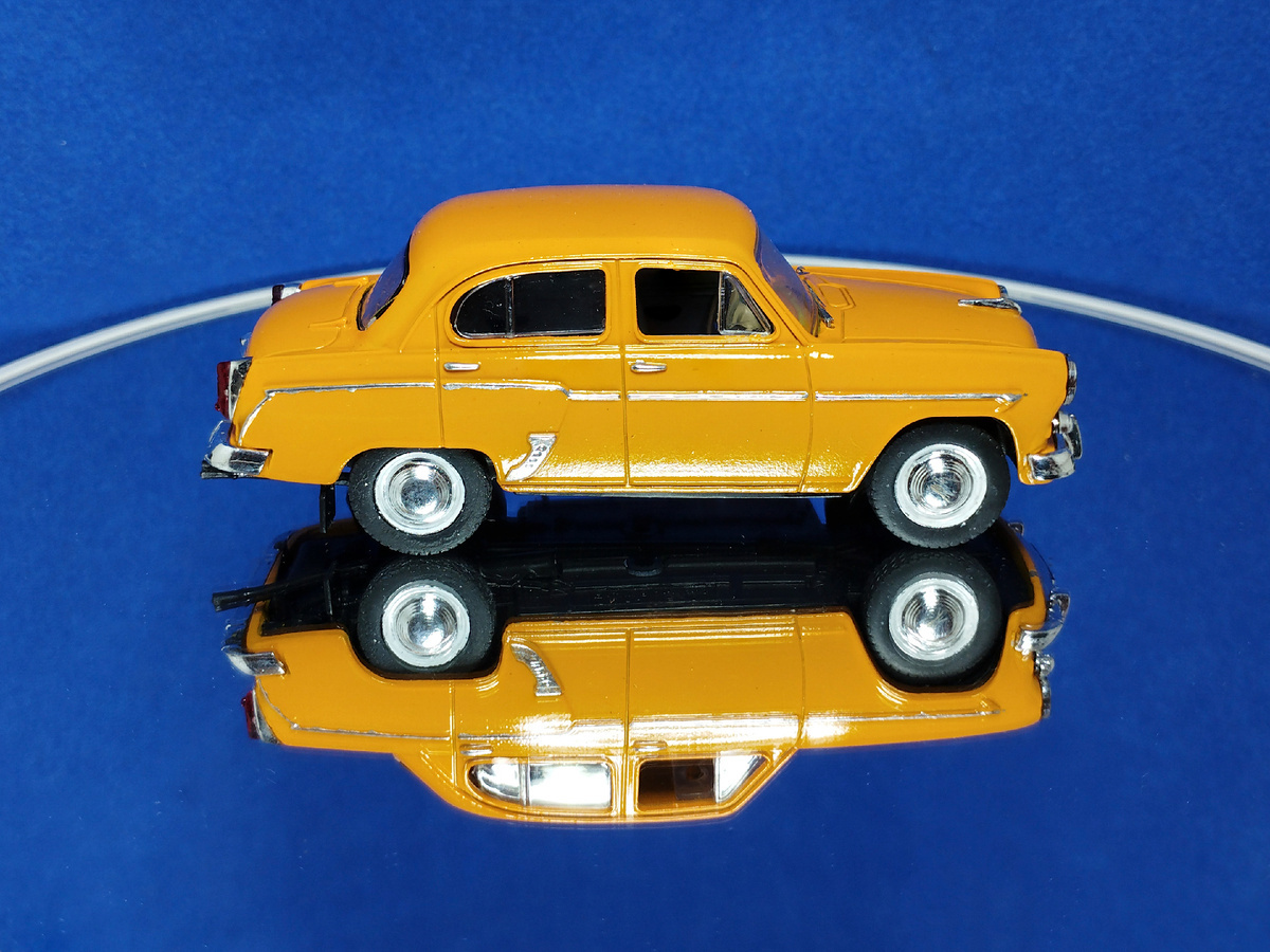 Orange Moskvich-407. How to put a vivid memory on your shelf. Creating a 1:43 scale model with electrification - My, Collecting, Modeling, Scale model, Collection, Moskvich, Mzma, Electrification, Girls, 1:43, Deagostini, Stand modeling, Serzhik Modelist, Painting miniatures, Memories, Longpost