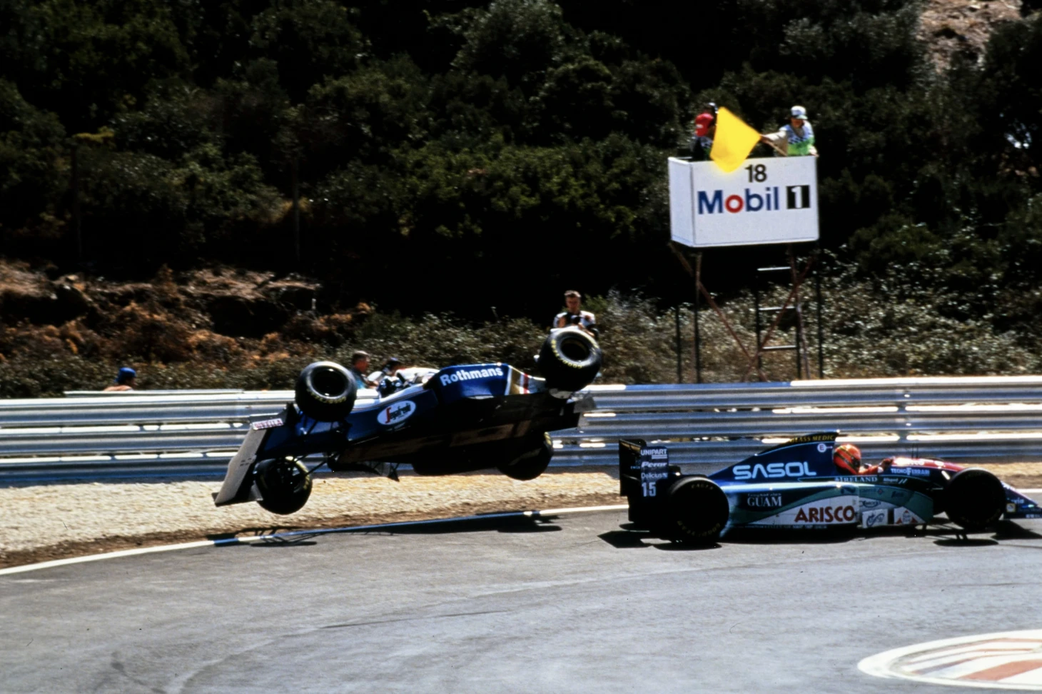 Portugal '94. Thanks to the FIA, Hill overtook Schumacher in the championship, and Coulthard was on the podium for the first time - My, Formula 1, Competitions, Автоспорт, Race, Speed, Michael Schumacher, Damon Hill, Mika Hakkinen, David Coulthard, Williams racing, Mclaren, Ferrari, Gerhard Berger, Benetton, Extreme, 90th, Retro, The photo, Rubens Barrichello, Video, Video VK, Longpost