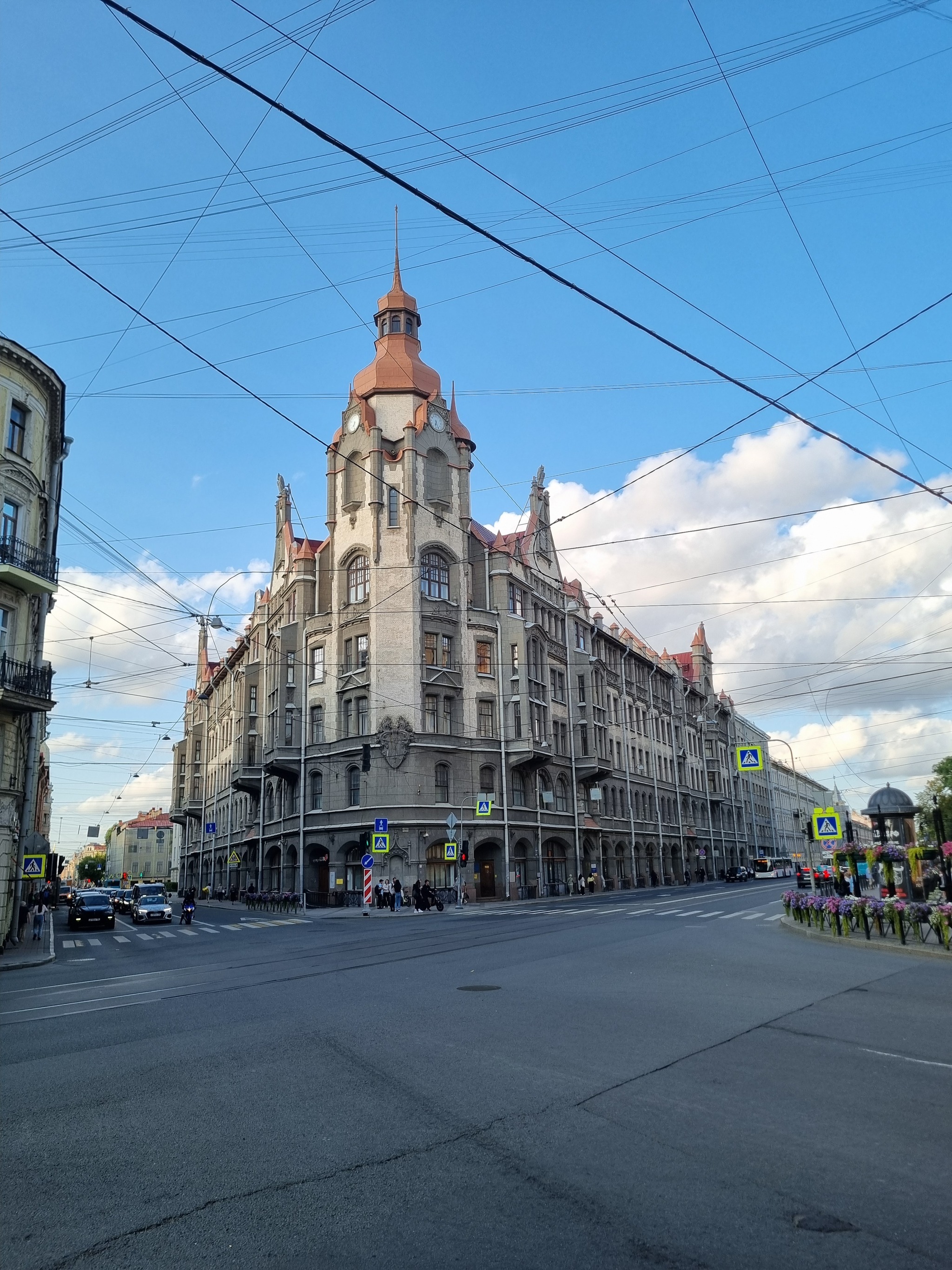 Городские пространства Питера - Туристы, Поездка, Путешествие по России, Туризм, Познавательно, Санкт-Петербург, Россия, Города России, Путешествия, Ленинградская область, Отпуск, Путешественники, Видео, YouTube, Длиннопост, Фотография