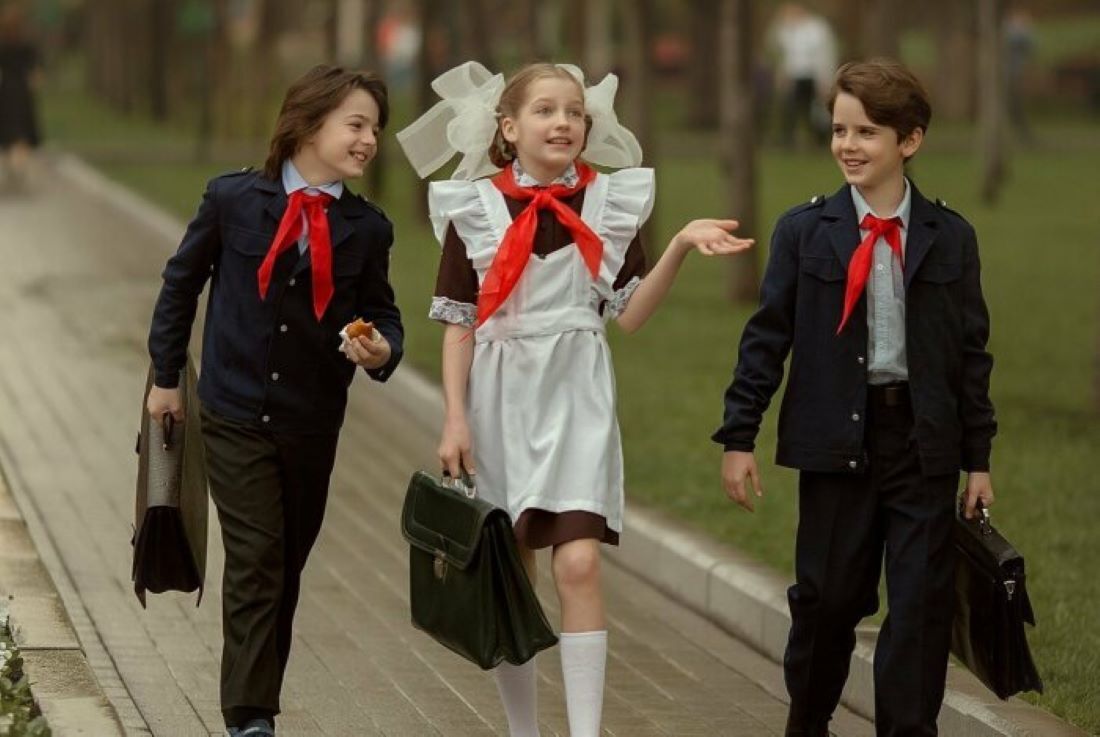 Stay fit - the USSR, School, Made in USSR, School uniform, Pupils, Childhood in the USSR, Black and white photo, Soviet education, Soviet, Childhood memories, 60th, 70th, 80-е, 50th, Memory, История России, Old photo, Film, Telegram (link), Longpost