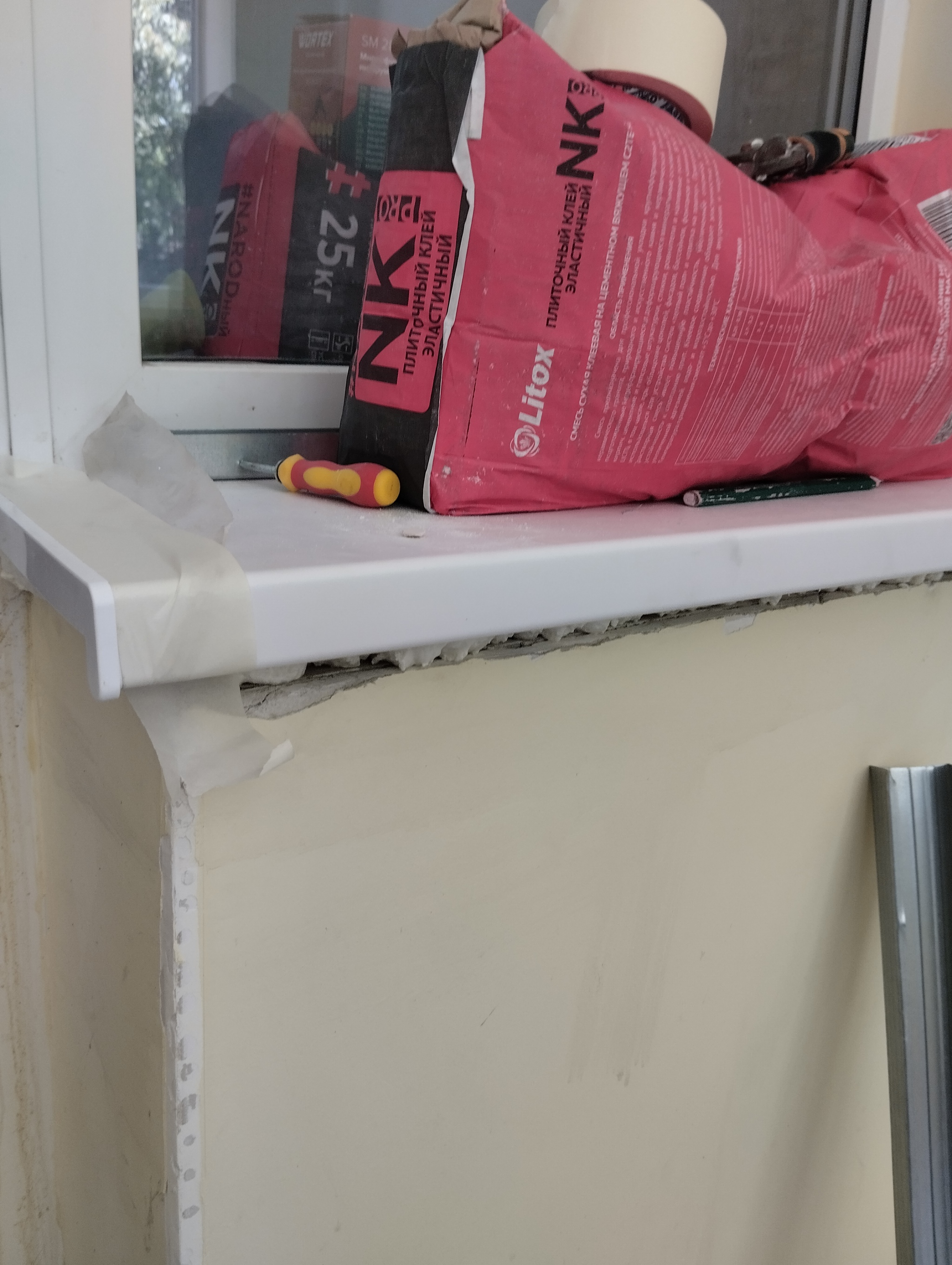 How to make it normal under the windowsill - My, Repair, Wallpaper, Home construction, Building, Decorative plaster, Master, Rukozhop, With your own hands, Mat, Longpost, Needlework with process