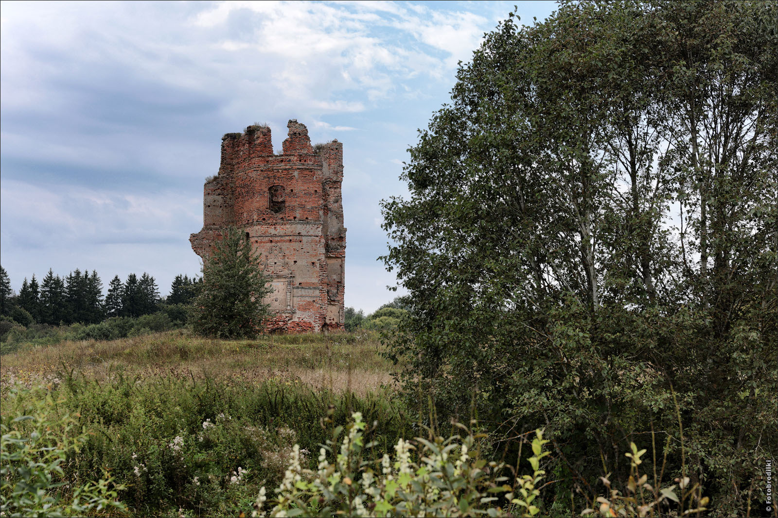 Photowalk: Smolyany, Belarus - My, Photobritish, sights, Architecture, Local history, Republic of Belarus, Temple, Church, Lock, Ruins, The photo, Longpost