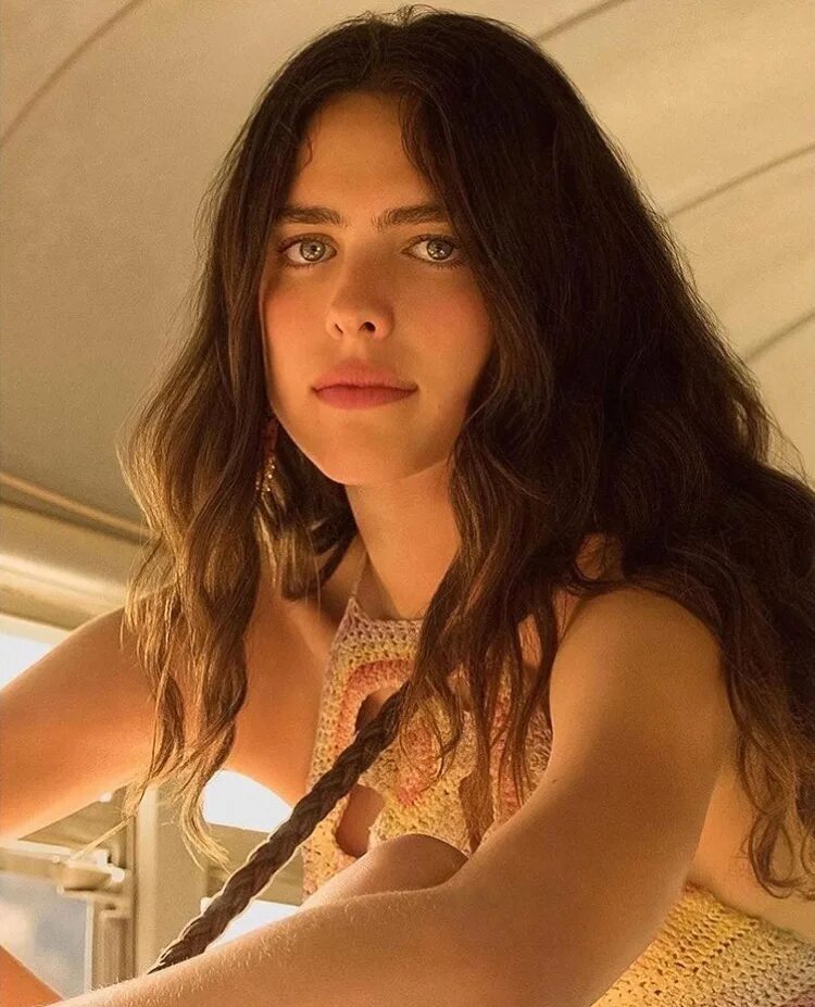 Brad Pitt and a hippie girl - Once Upon a Time in Hollywood, Brad Pitt, Margaret Qualley, Quentin Tarantino, Movies