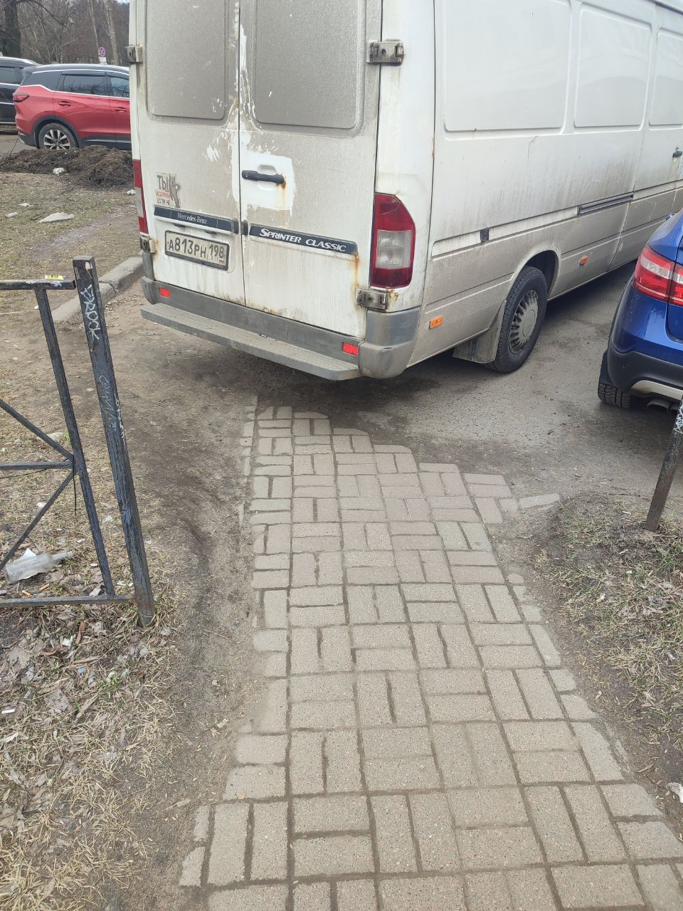 Two Mercedes - My, Survey, Auto, Violation of traffic rules, Неправильная парковка, A pedestrian, Longpost