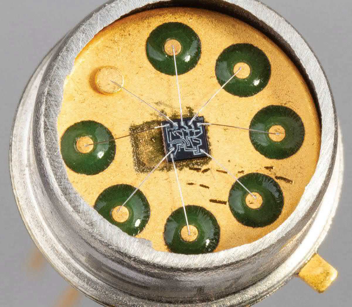 Cross-section of radio components. Amazing sight [Part 3] - Radio amateurs, Radio electronics, Radio parts, Radio engineering, Incision, Electronics, Computer hardware, The photo, Longpost