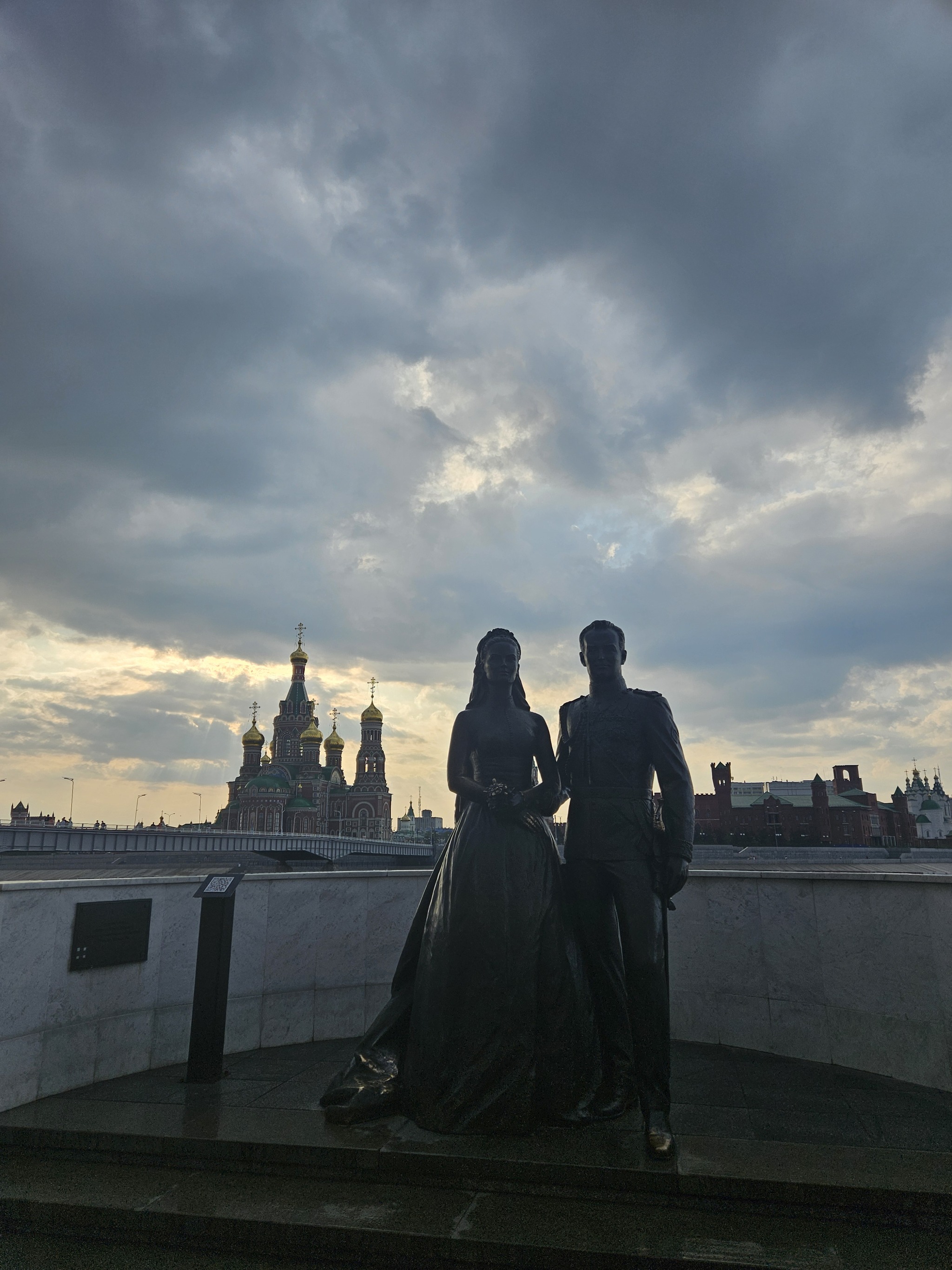 Evening on the Bruges embankment. Yoshkar-Ola - My, Russia, Yoshkar-Ola, Bruges, Travels, Water, Evening, Mobile photography, Longpost