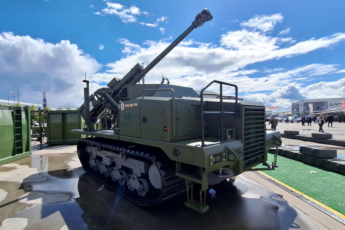 The newest robotic 122-mm self-propelled gun Clover will be sent to the Northern Military District zone for full testing - Military equipment, Weapon, Armament, Robotics, Longpost, Special operation