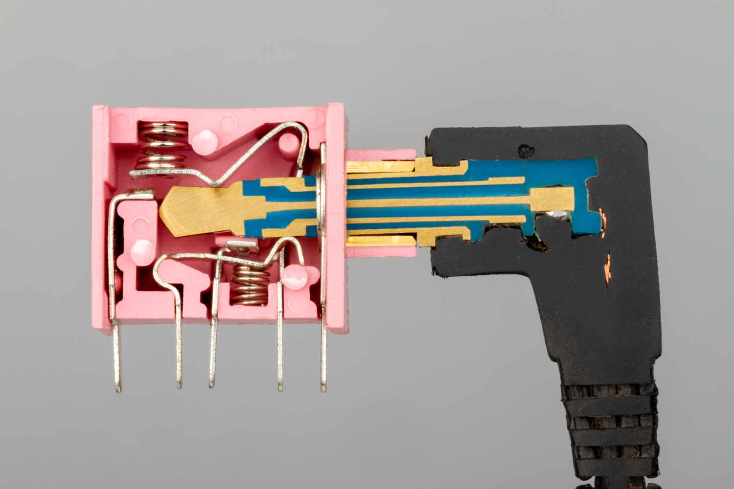 Sectional view of motherboards and microcircuits. Amazing sight - Electronics, Motherboard, Radio amateurs, Radio electronics, Radio engineering, Radio parts, Computer hardware, Longpost, Repeat