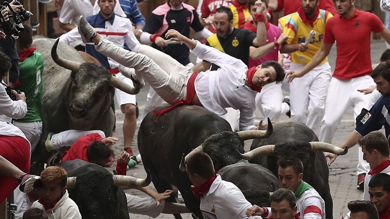 Spaniards and bulls - My, Negative, Spain, Holidays, Bull, Bullfight, Cruelty, Animal abuse, Mat, Longpost