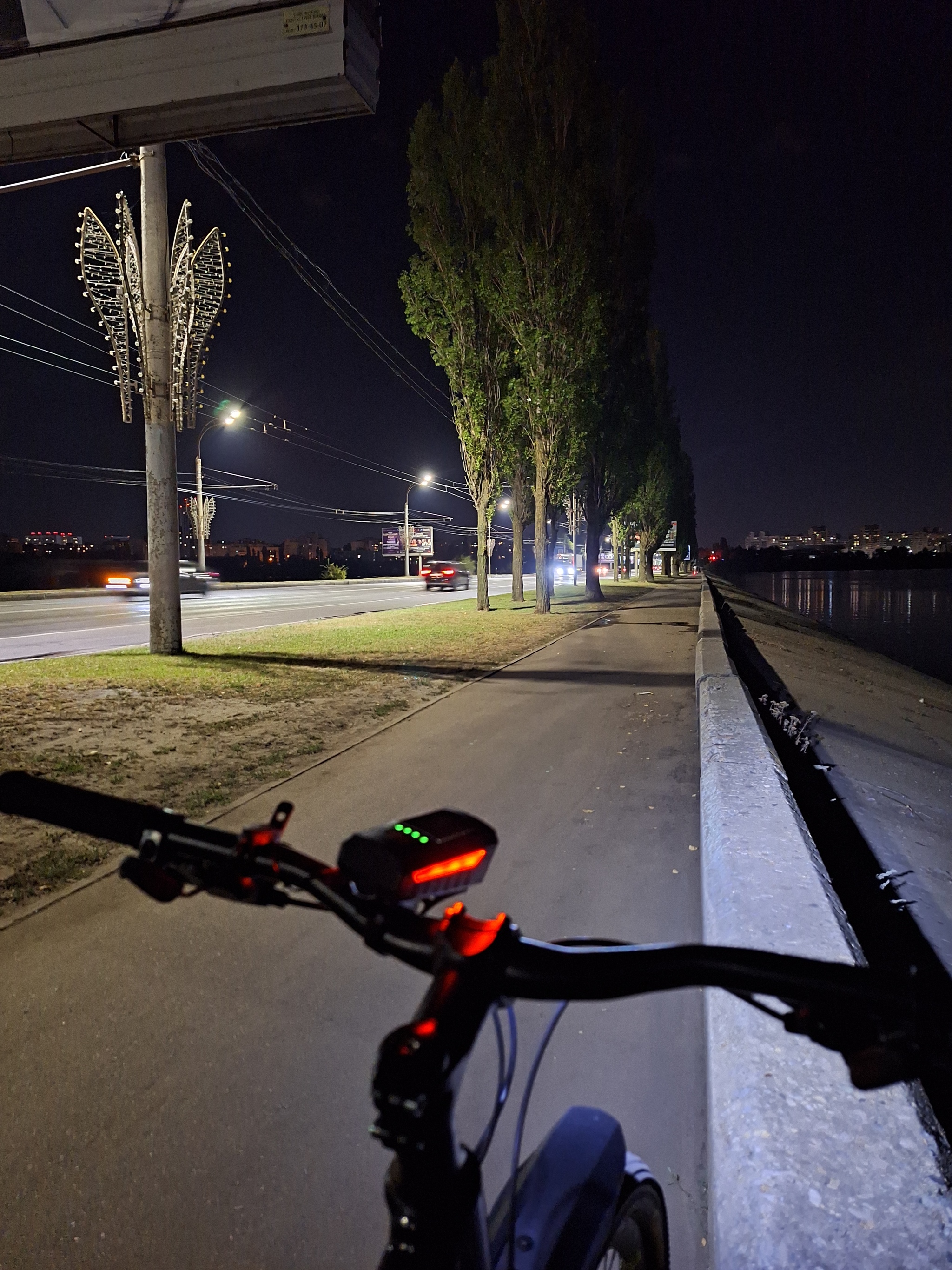 Hello Voronezh. Are there many bike lovers here? Share your favorite route - My, Voronezh, Cycling, Bike ride, A bike, Evening, Embankment