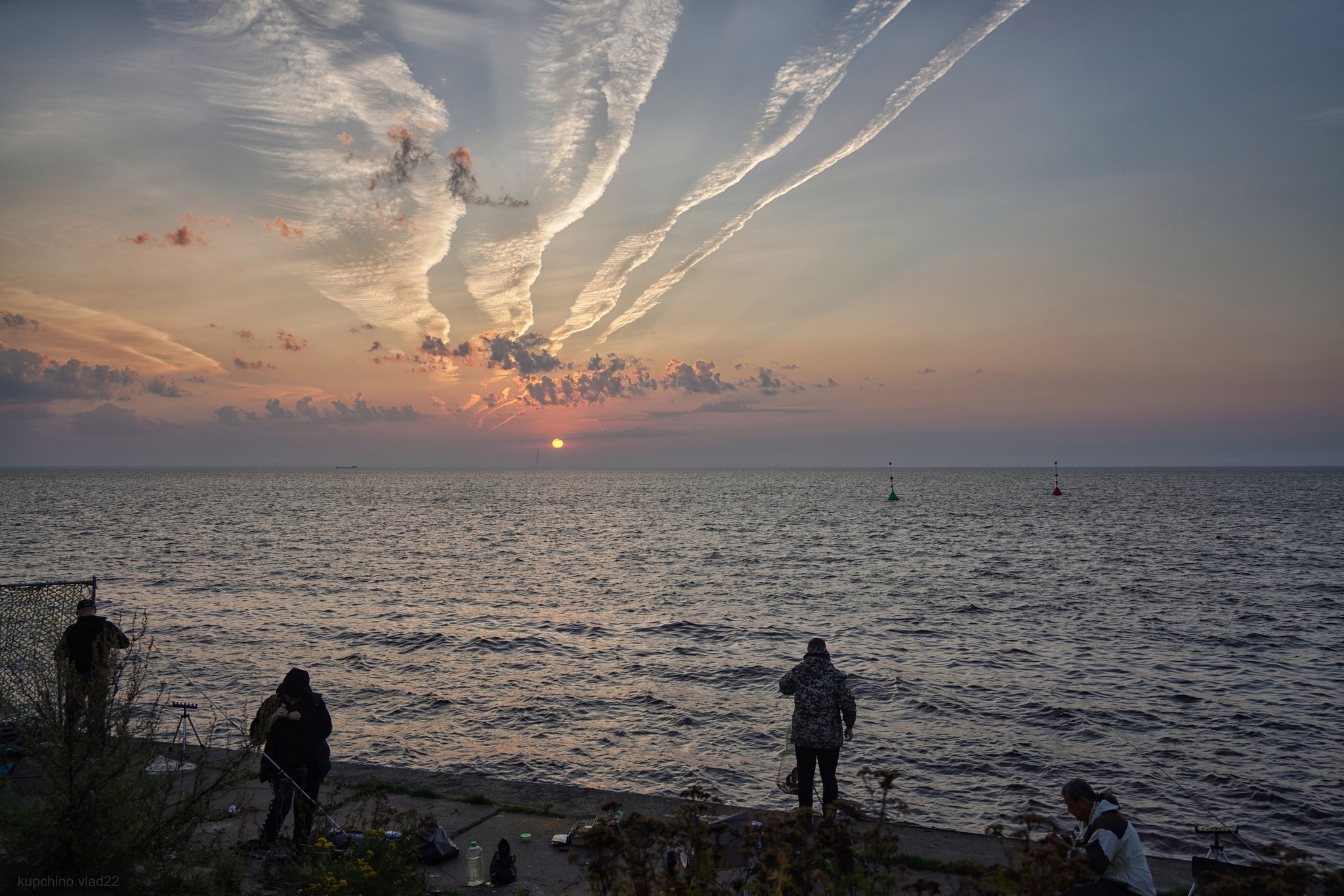 Condensation Trail Surprise, 20 mins) - My, The photo, Sunrise, Clouds, dawn, Longpost