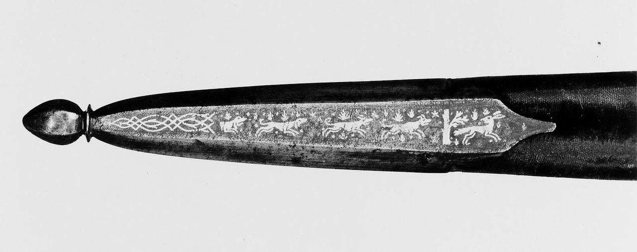 Beautiful dagger with scabbard, decorated with hunting scenes and Diana's mask - Historical photo, 16th century, Dagger, France, Renaissance, Steel arms, Weapon