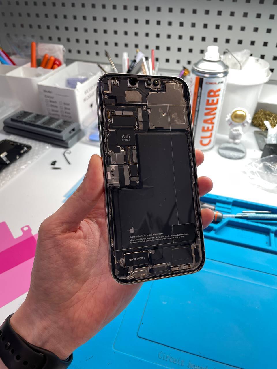 Replacing the charging cable on an iPhone 13 Pro Max in St. Petersburg. We went swimming in the Maldives - Ремонт телефона, Breaking, iPhone, Repair of equipment, Saint Petersburg, Apple, Iphone 13, Mobile phones, Telegram (link), VKontakte (link), YouTube (link), Longpost