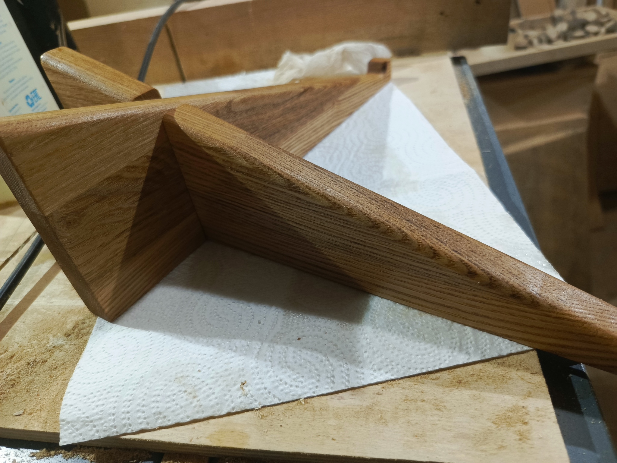 Another product - a laptop stand. Oak and tung oil. What do you think? - My, Carpenter, With your own hands, Woodworking, Wood products, Homemade, Longpost