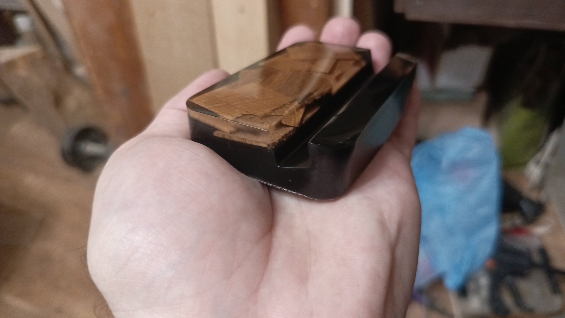 Epoxy Resin and Oak Chips Smartphone Stand - My, With your own hands, Woodworking, Carpenter