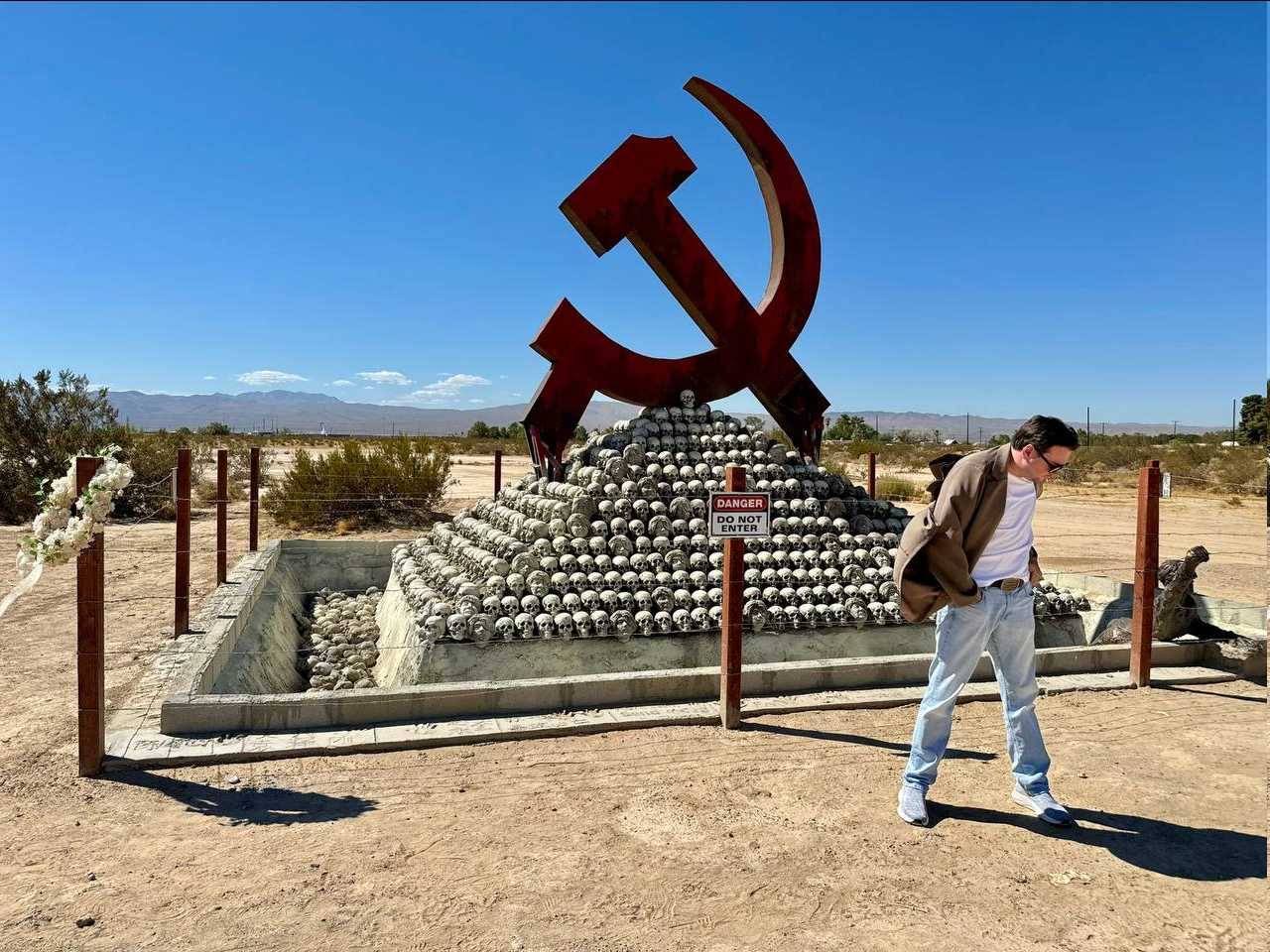 Memorial to the Victims of Communism - Communism, Socialism, Creative advertising, Propaganda, Stalin, Lenin