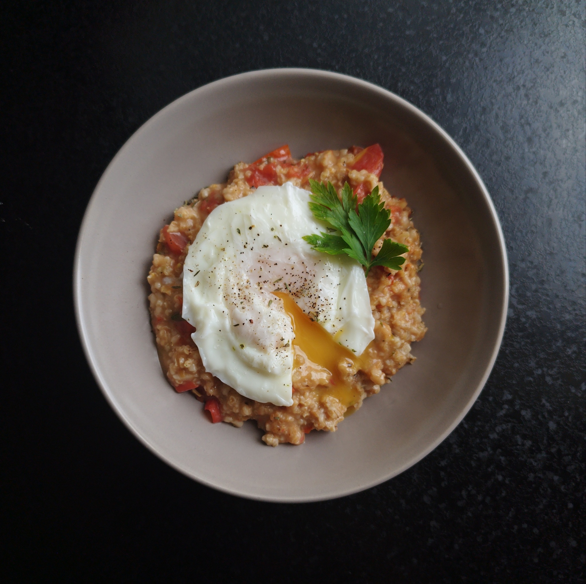 Axe porridge: oatmeal with tomatoes and egg - My, Food, Saving, Budget, Cooking, Recipe, Ax porridge, Longpost