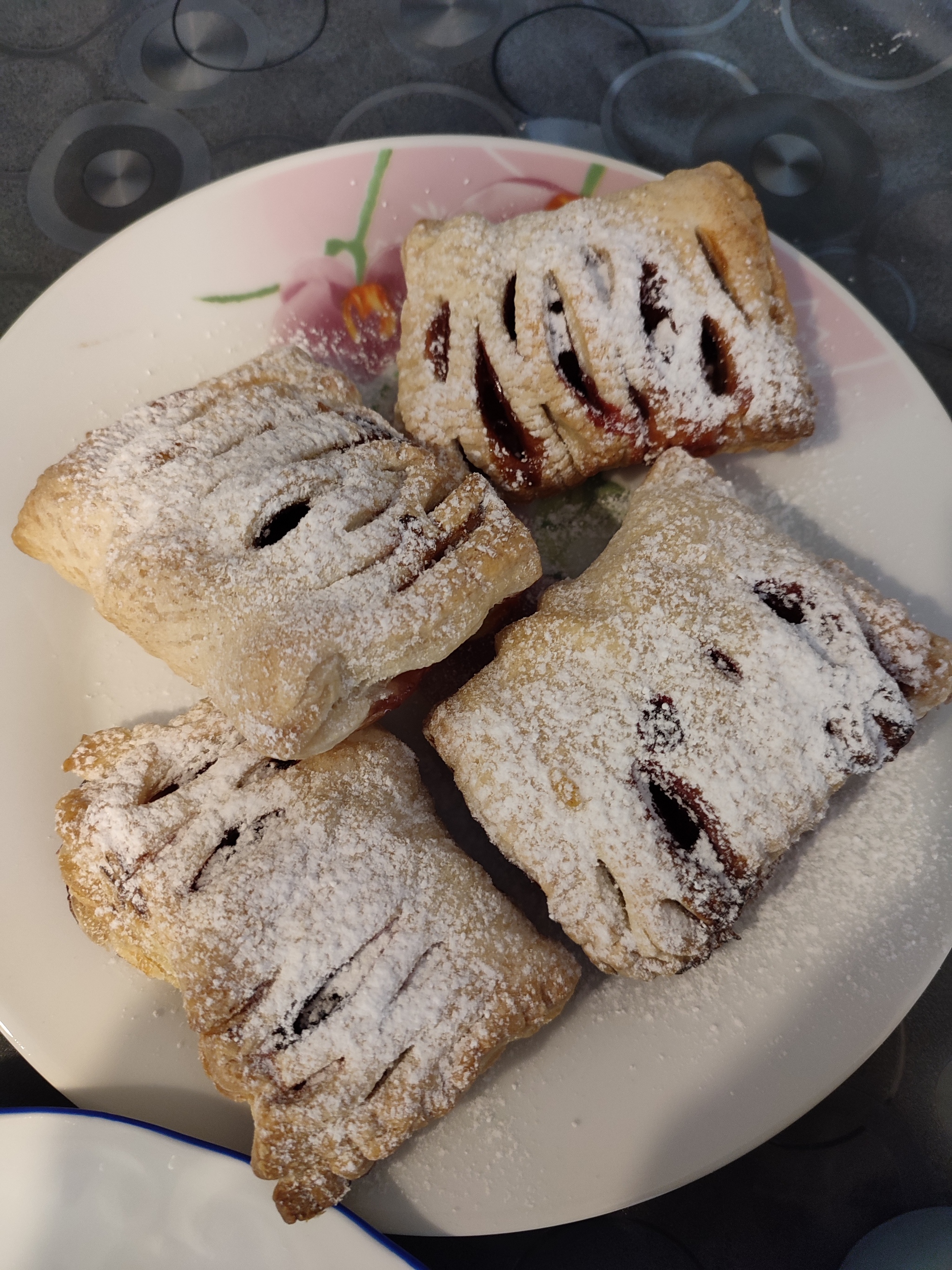 Puff pastries with jam - My, Puff pastry, Bakery products, Dessert, Longpost