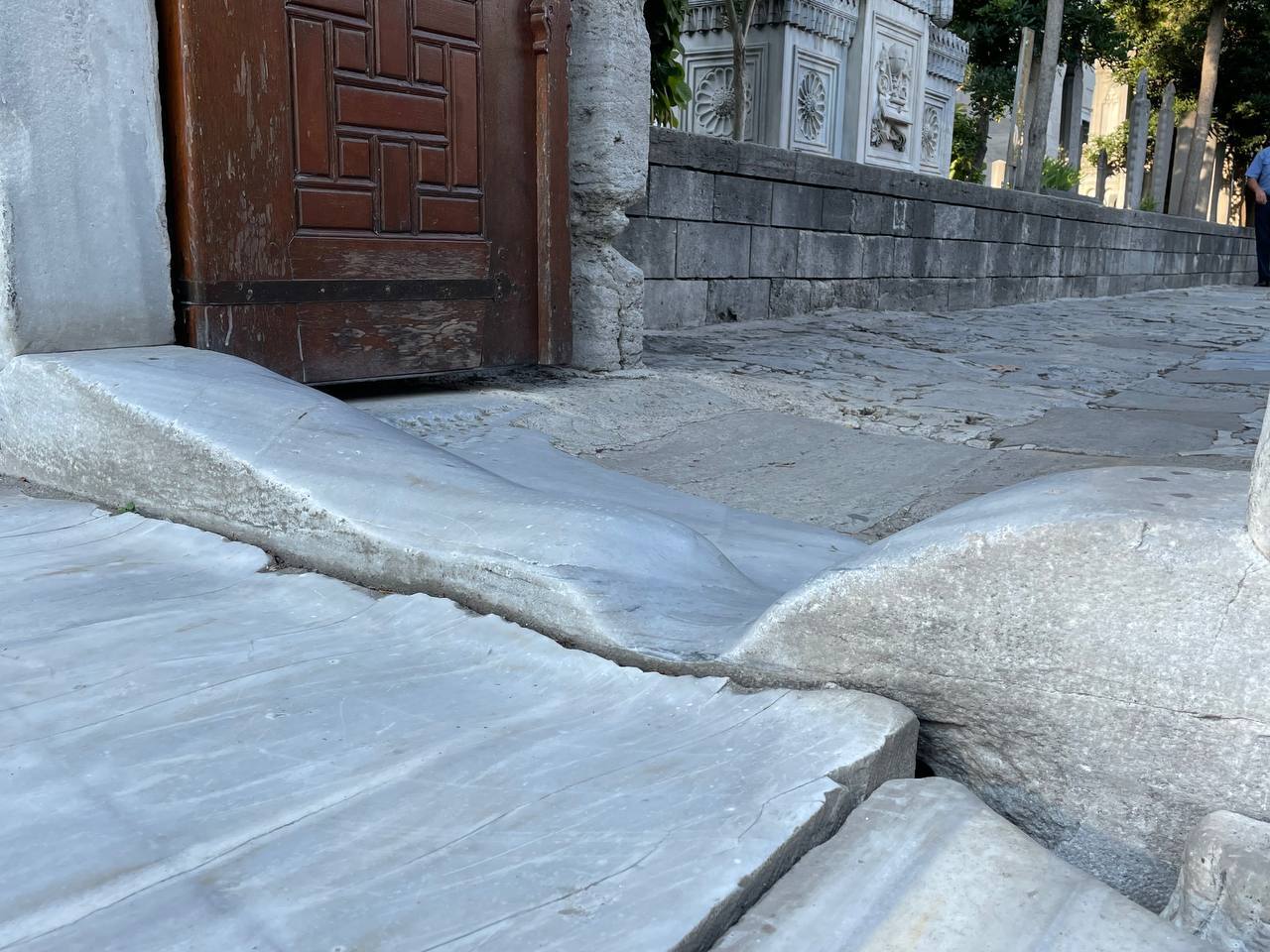 Water and people wear away stone! - My, Istanbul, Time, Design, Architecture, Turkey, Longpost