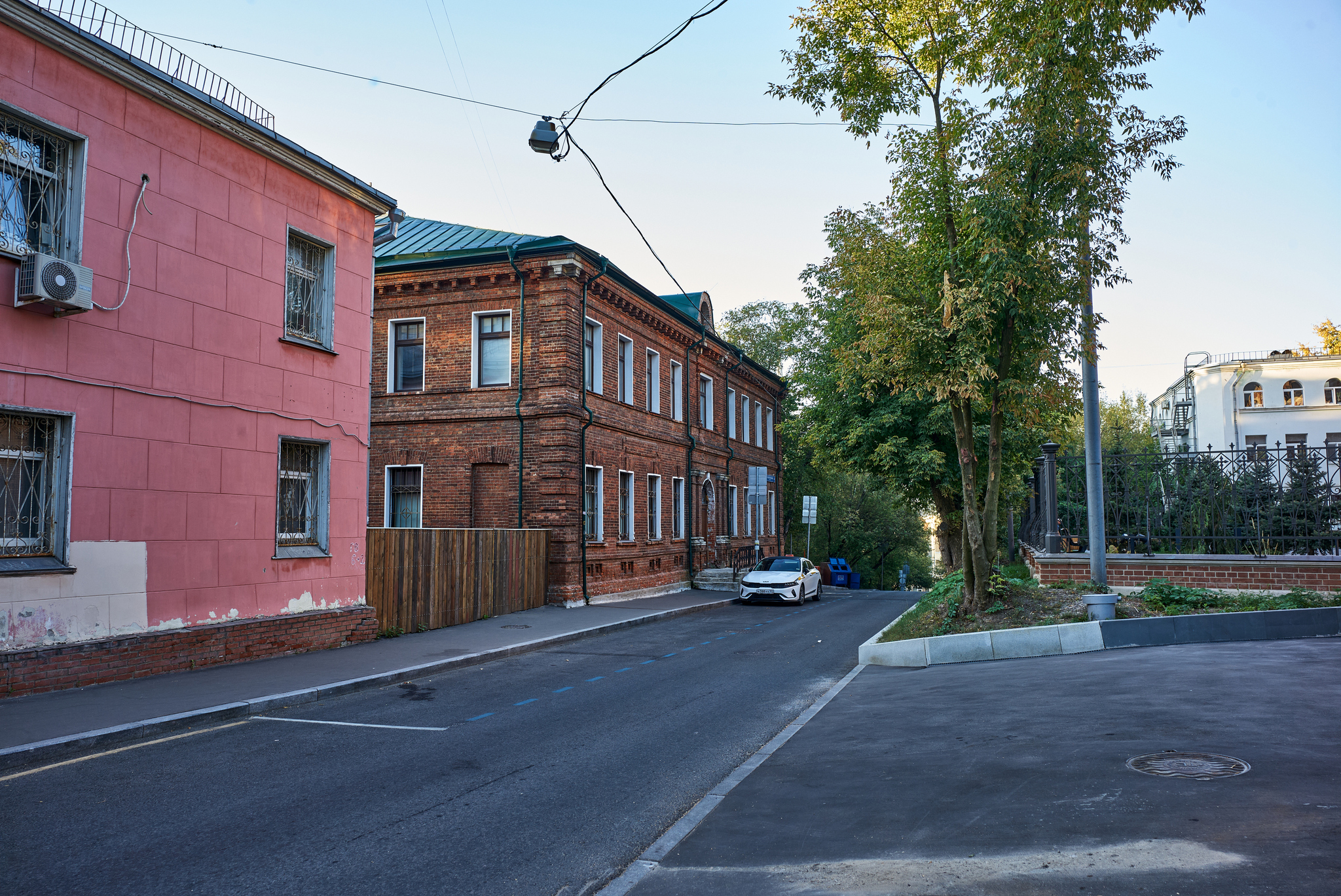 Early morning in Presnensky lanes - My, The photo, Street photography, Moscow, Krasnaya presnya, dawn, City walk, Longpost