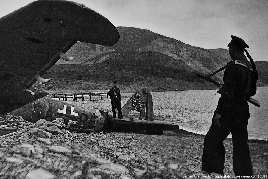 And life again: the beginning of the holiday season in Sevastopol - the USSR, The Great Patriotic War, Sevastopol, Crimea, Relaxation, Black Sea, Recovery, Destruction, Black and white photo, The photo, Old photo, Historical photo, Film, Victory, Winners, Telegram (link), Longpost