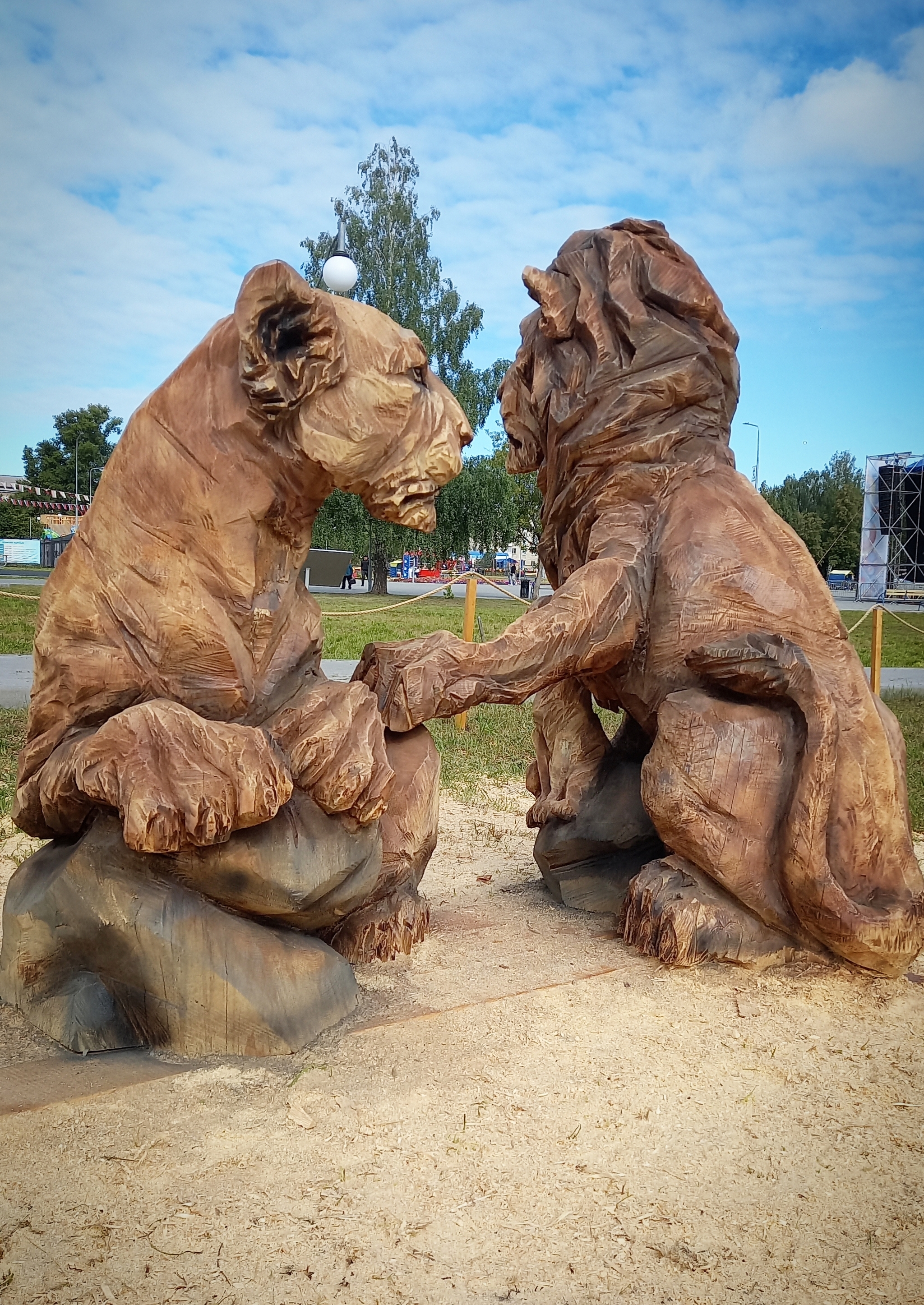 Wooden sculpture. Pride. Chainsaw wood carving - My, Wood carving, Wood sculpture, Woodworking, Art, a lion, Pride, Lion cubs, Lioness, Acrylic, Video, Youtube, Longpost