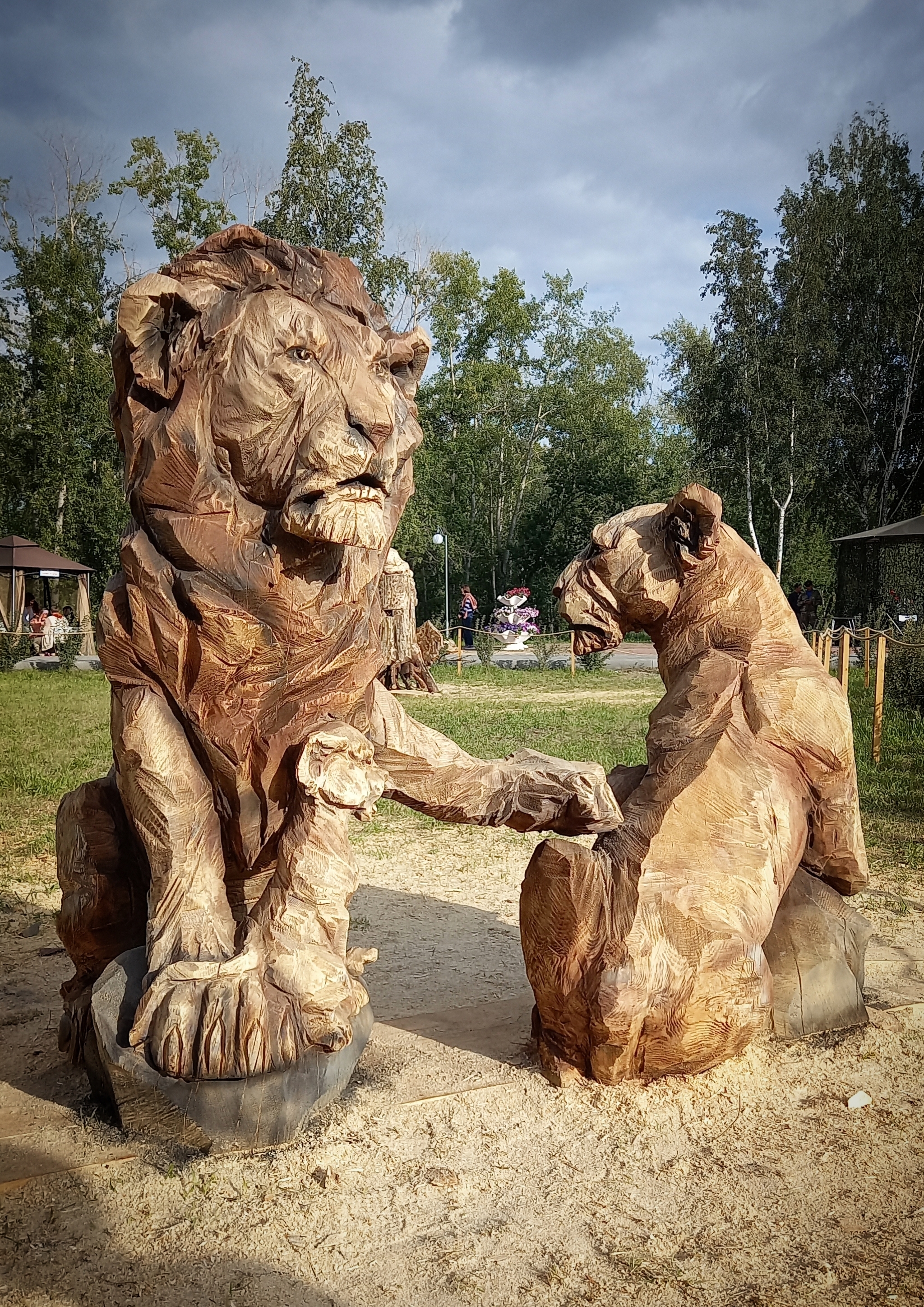 Wooden sculpture. Pride. Chainsaw wood carving - My, Wood carving, Wood sculpture, Woodworking, Art, a lion, Pride, Lion cubs, Lioness, Acrylic, Video, Youtube, Longpost