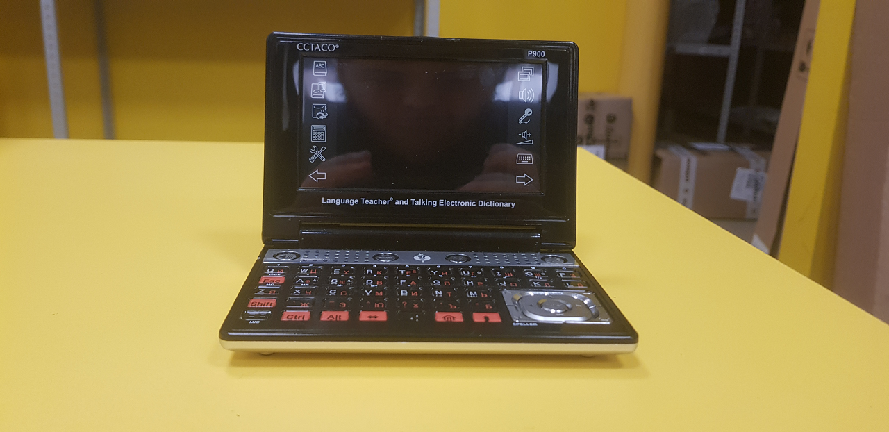 How I bought an electronic translator for 1,000 rubles and turned it into a mini-netbook on ARM - My, Survey, Гаджеты, Purchase, Translator, Organizer, Nishtyaki, Windows, Notebook, Netbooks, Programming, C ++, Video, Soundless, Longpost, Netbook